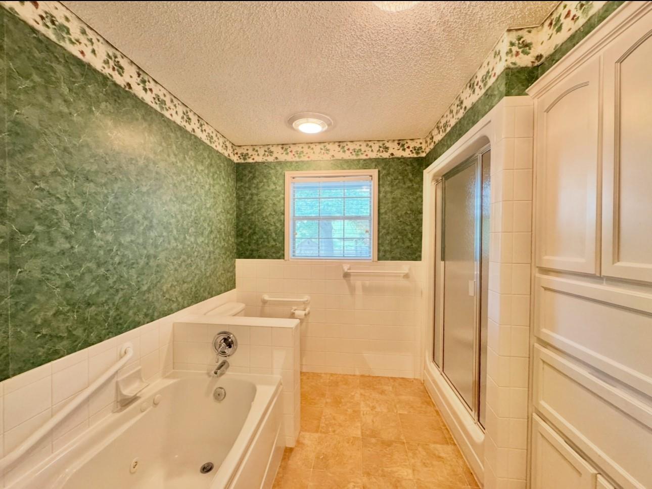 608 Mogonye Ln, Elgin, TX 78621