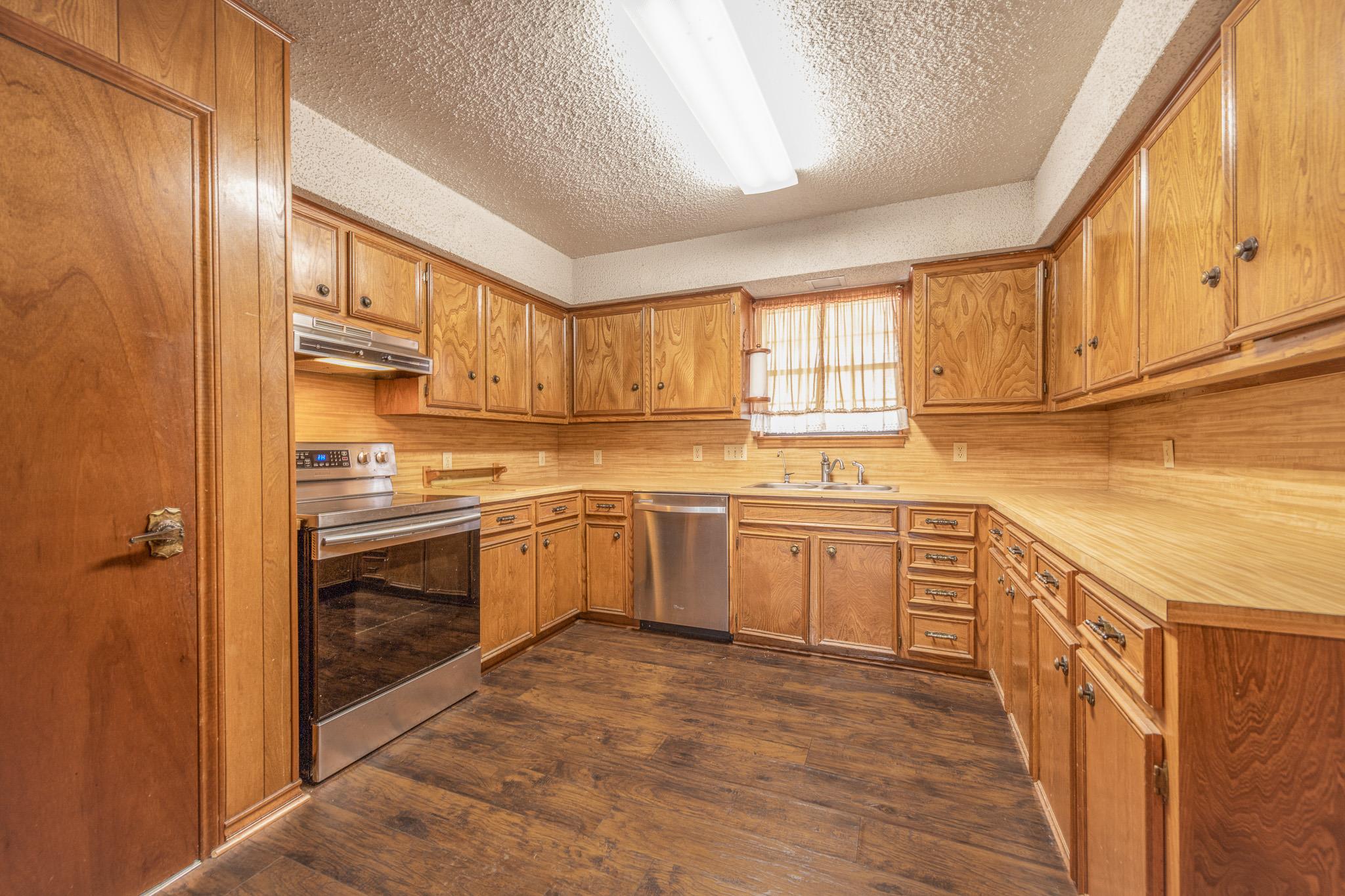 202 Canyon Wren Dr, Buda, TX 78610