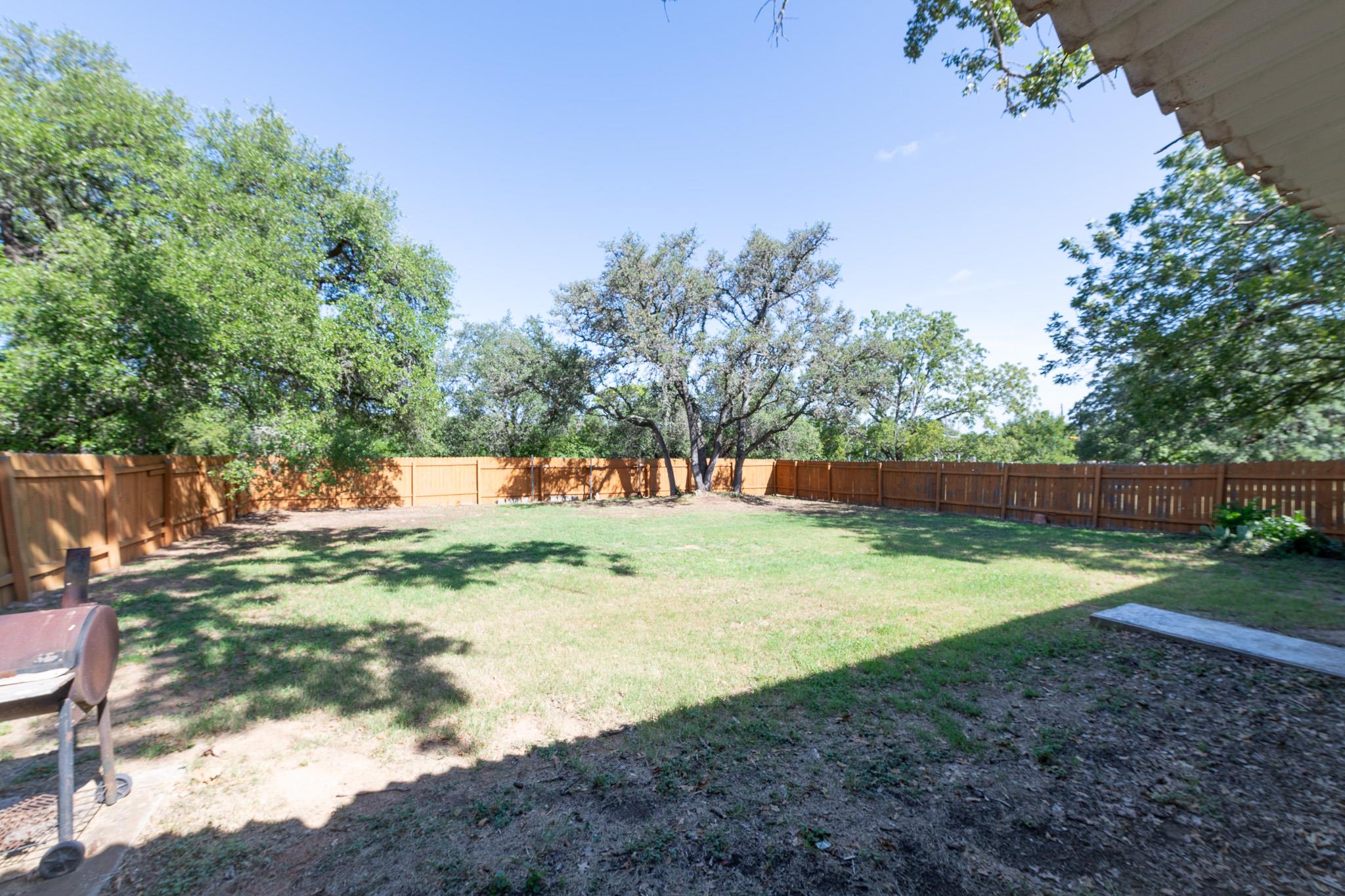 202 Canyon Wren Dr, Buda, TX 78610