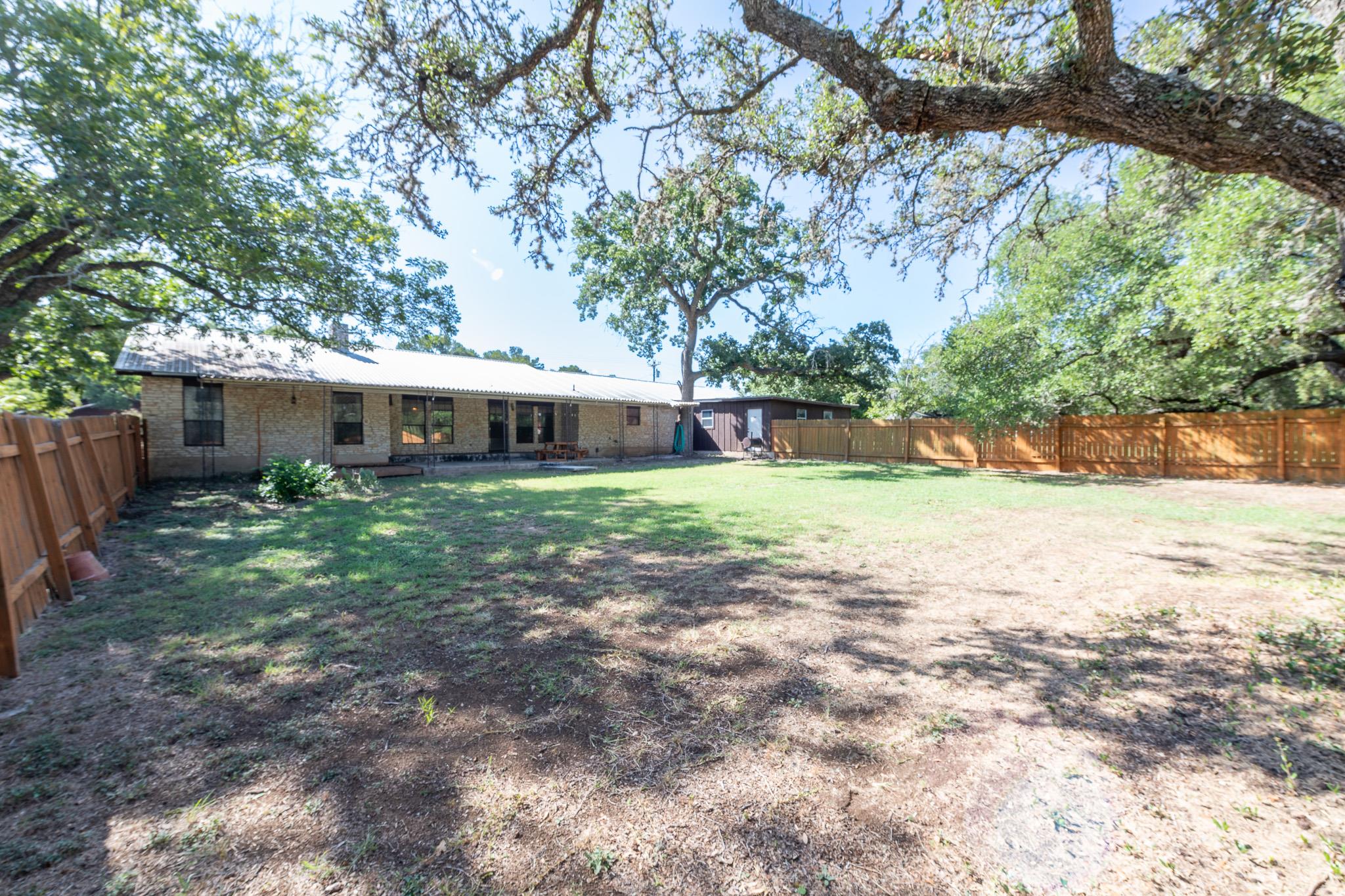 202 Canyon Wren Dr, Buda, TX 78610
