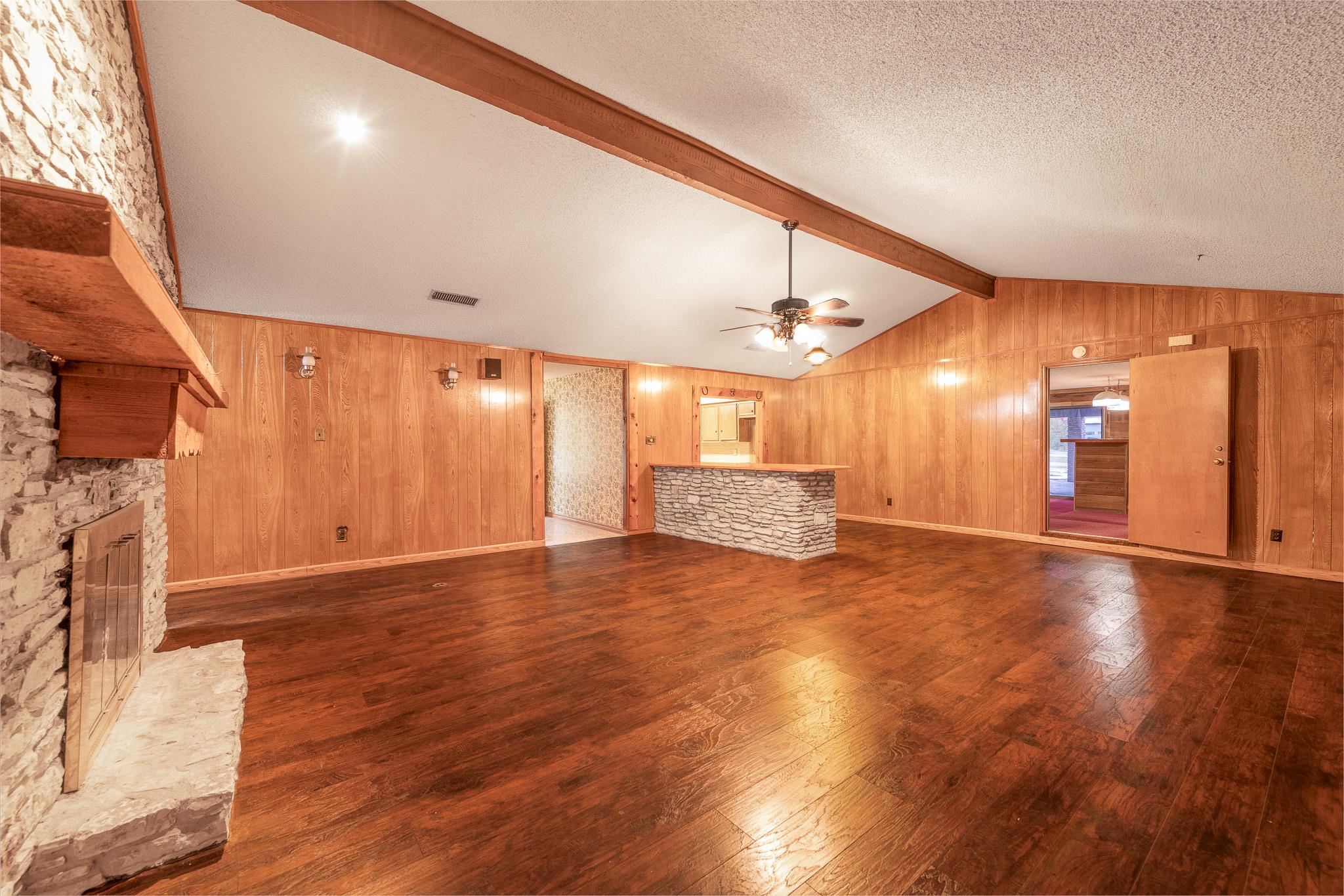 202 Canyon Wren Dr, Buda, TX 78610