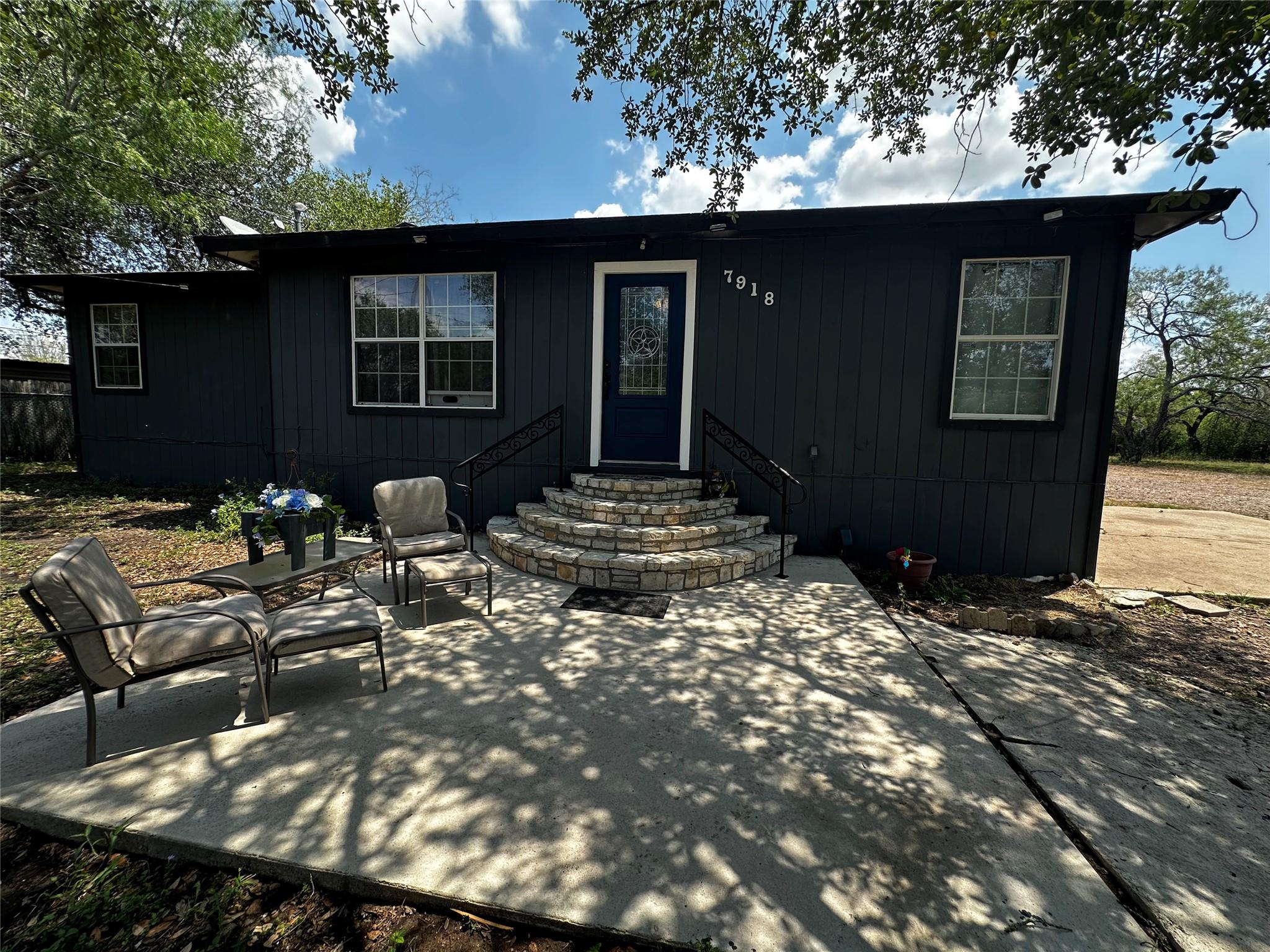 7918 Dempsey St, San Antonio, TX 78242