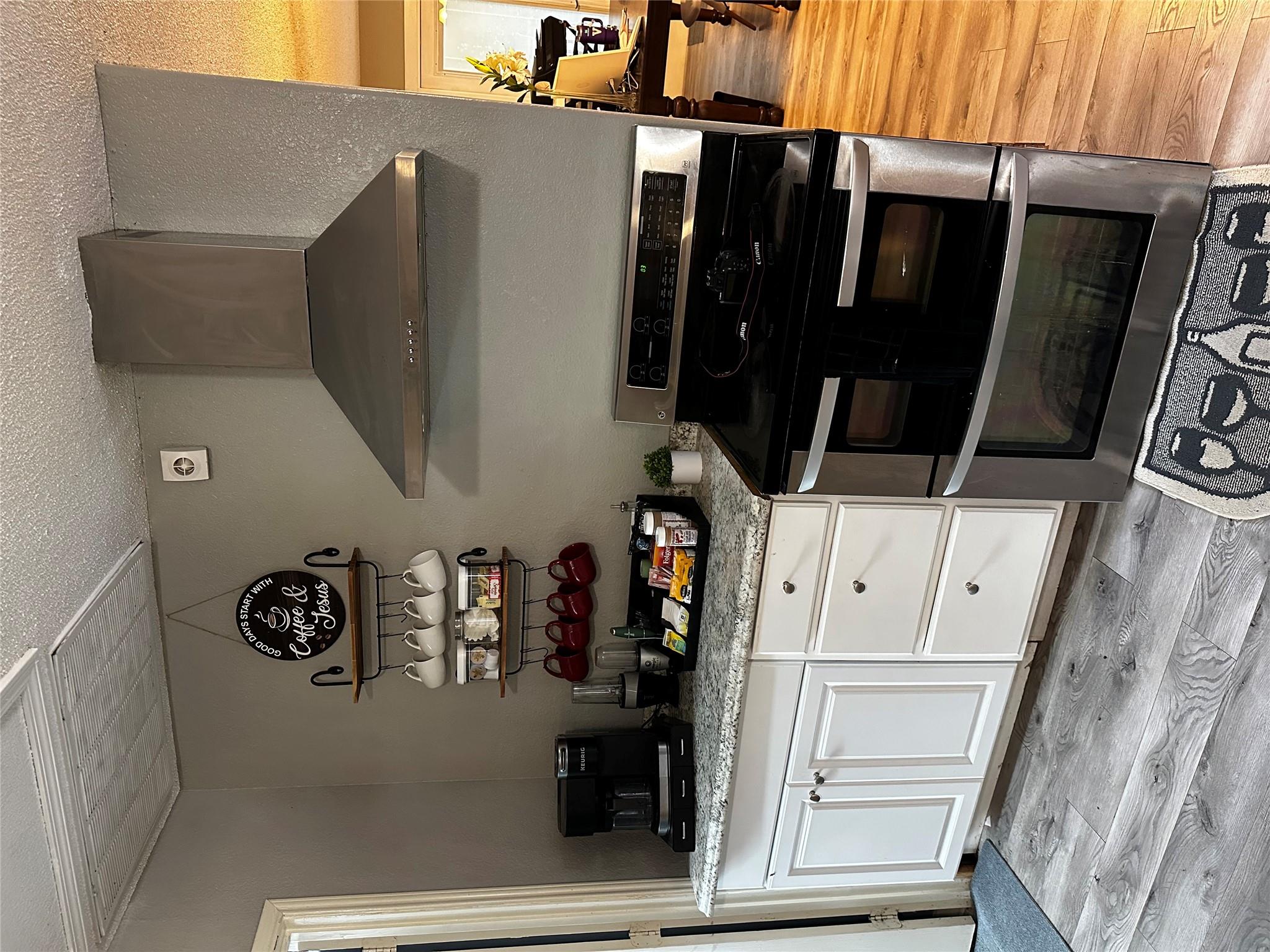 7918 Dempsey St, San Antonio, TX 78242