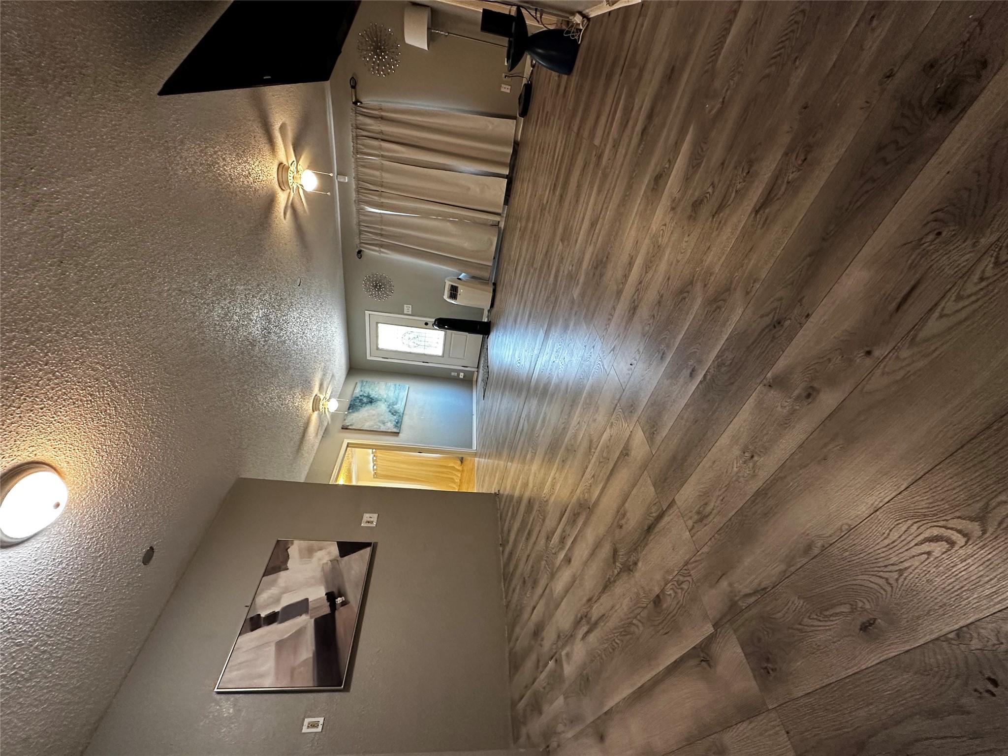 7918 Dempsey St, San Antonio, TX 78242