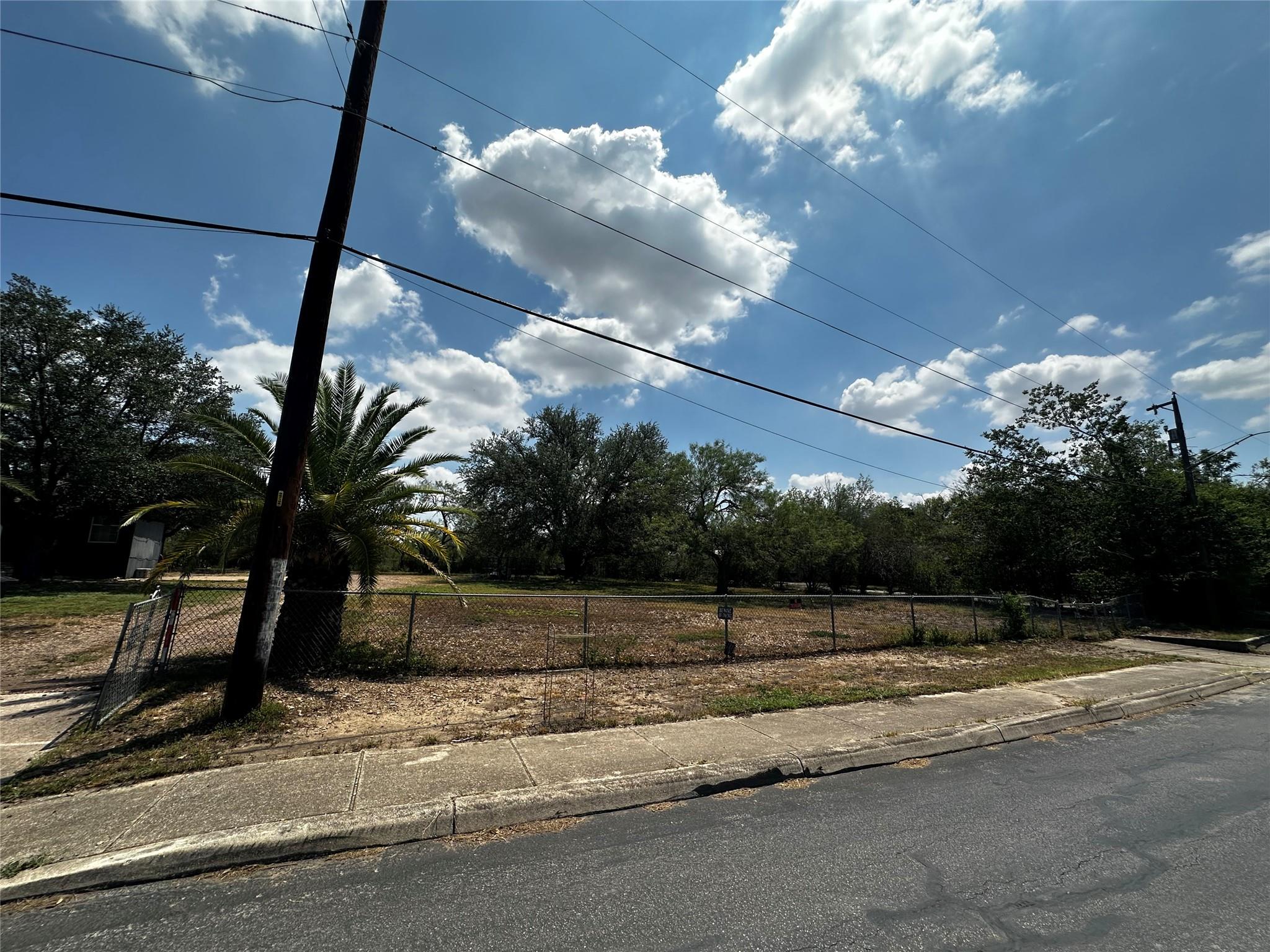 7922 Dempsey St, San Antonio, TX 78242