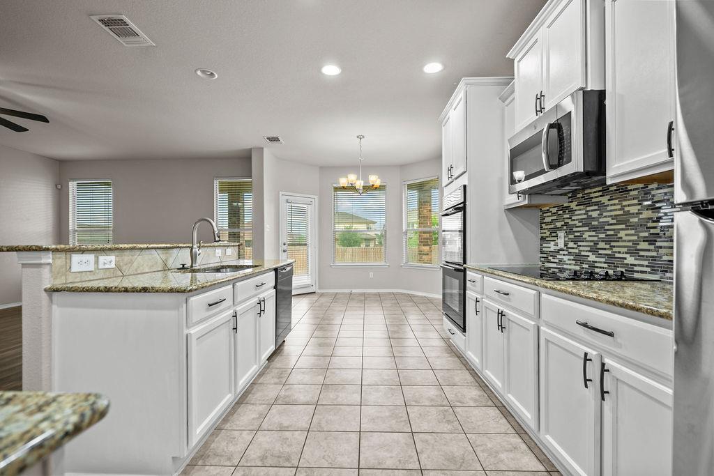 5712 Stonehaven Dr, Temple, TX 76502