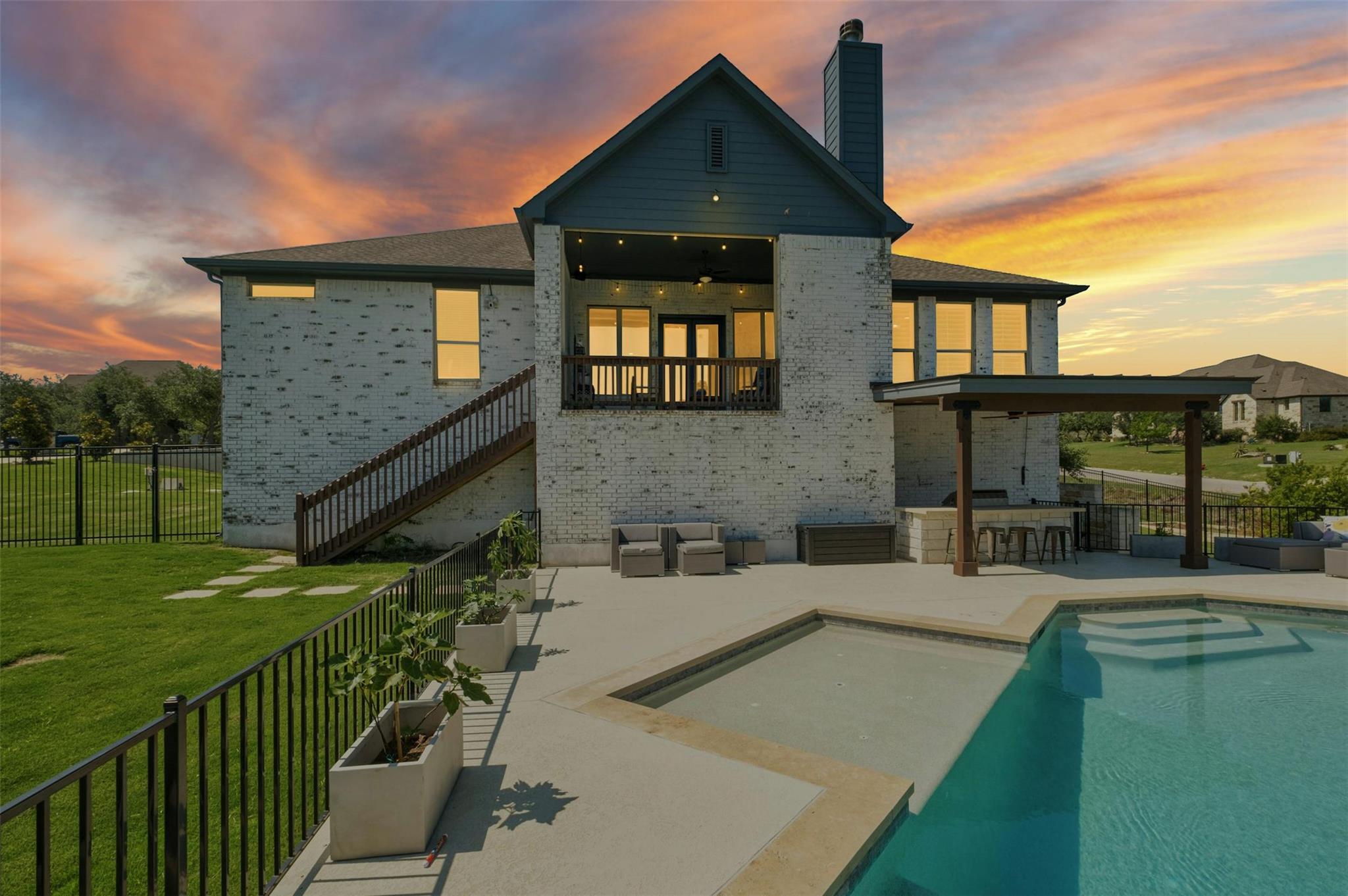 17408 Avion Dr, Dripping Springs, TX 78620