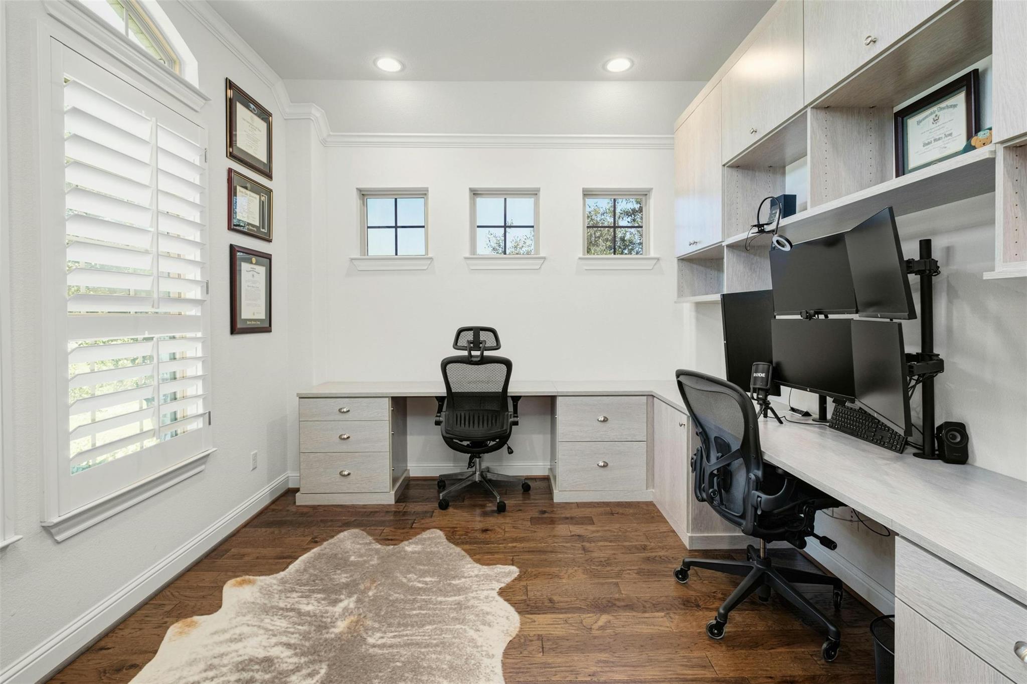 17408 Avion Dr, Dripping Springs, TX 78620