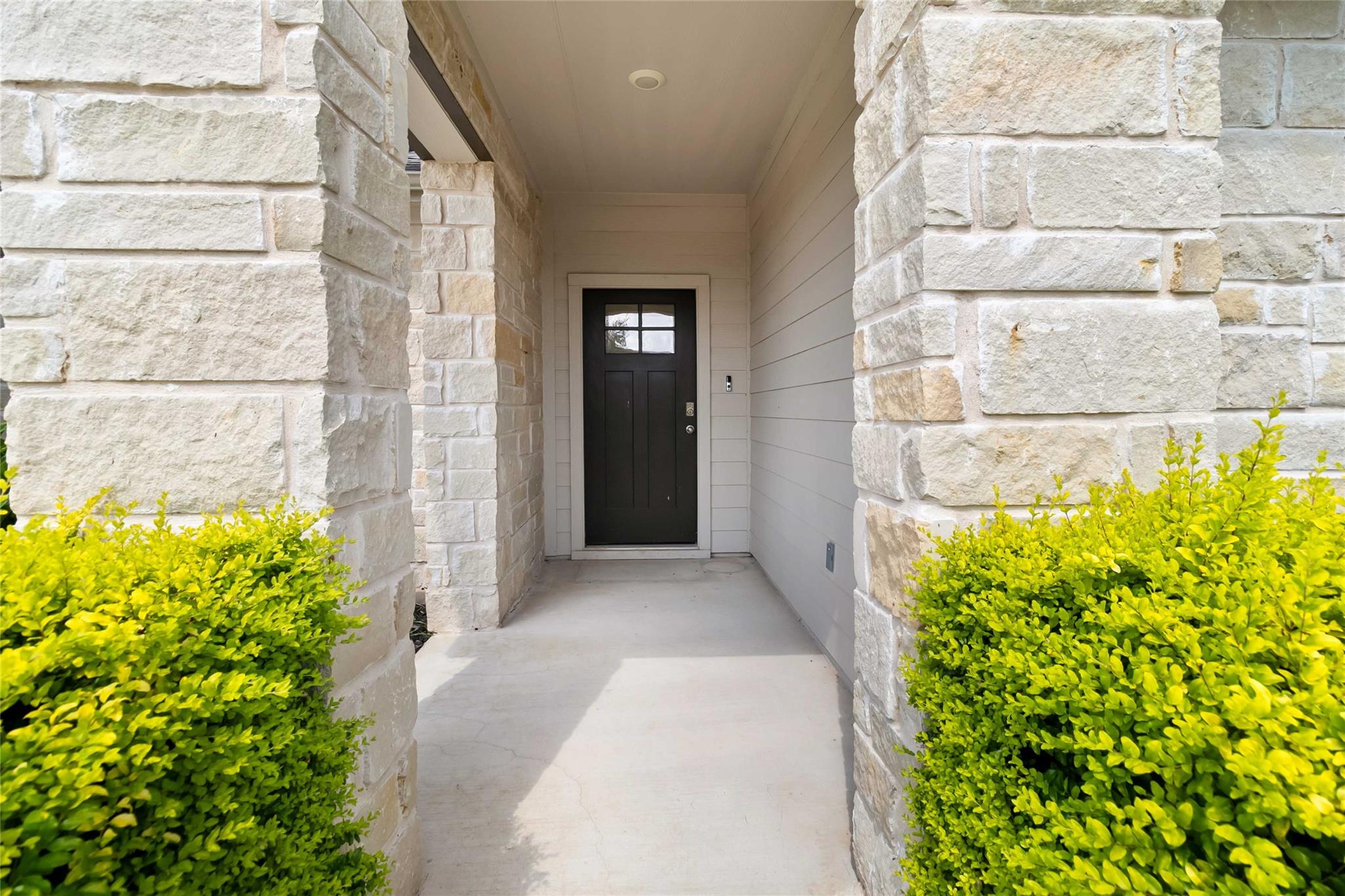 106 Sandpiper Dr, Bastrop, TX 78602