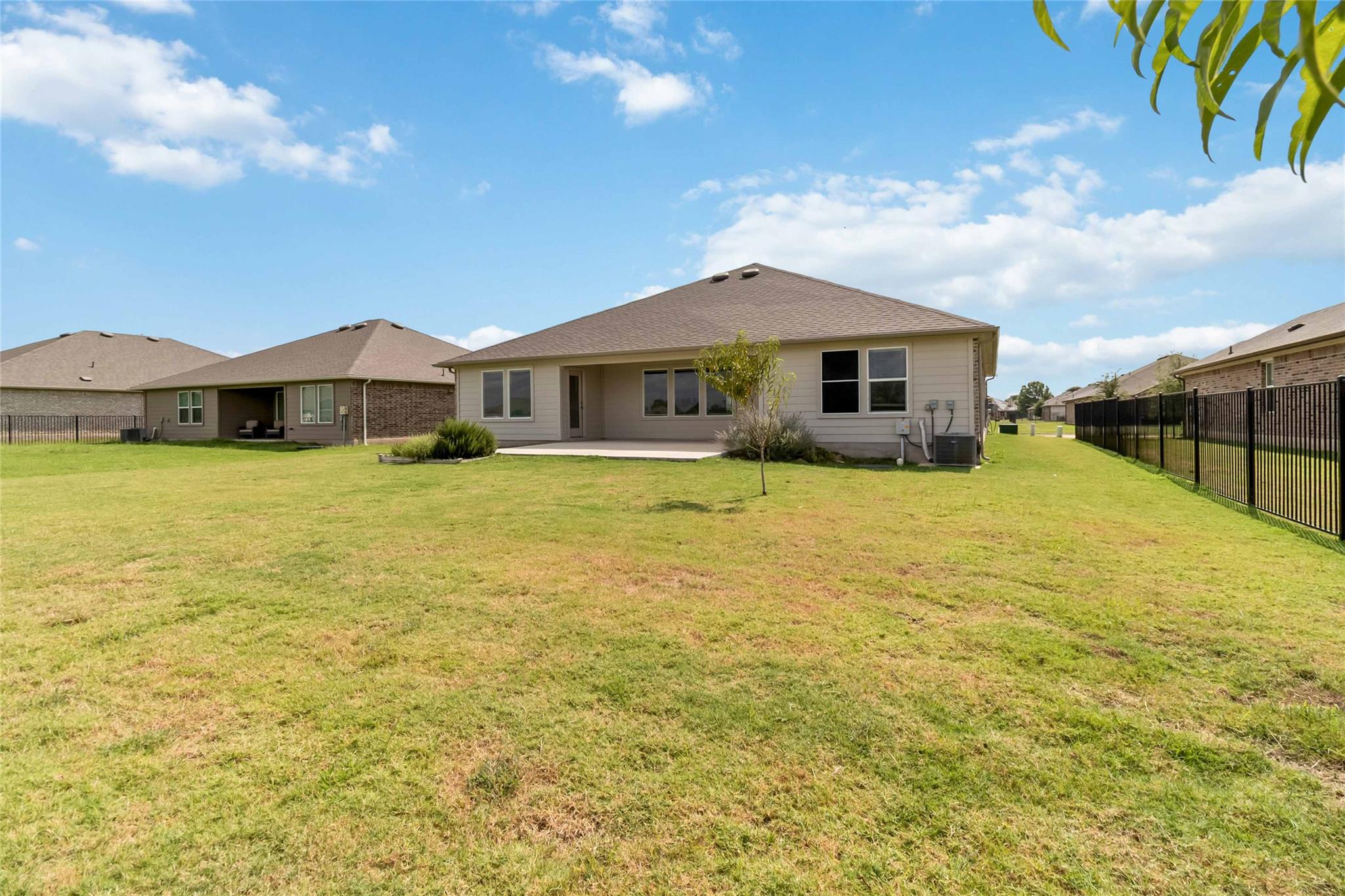 106 Sandpiper Dr, Bastrop, TX 78602