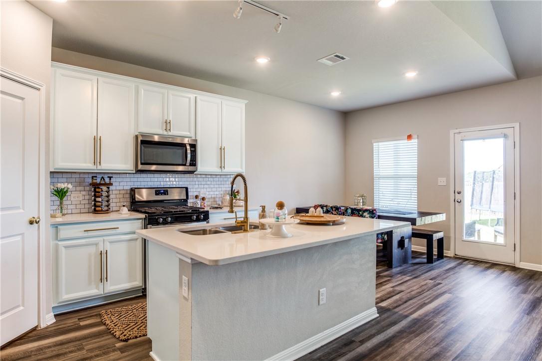 1341 Ivy Arbor Ln, Leander, TX 78641