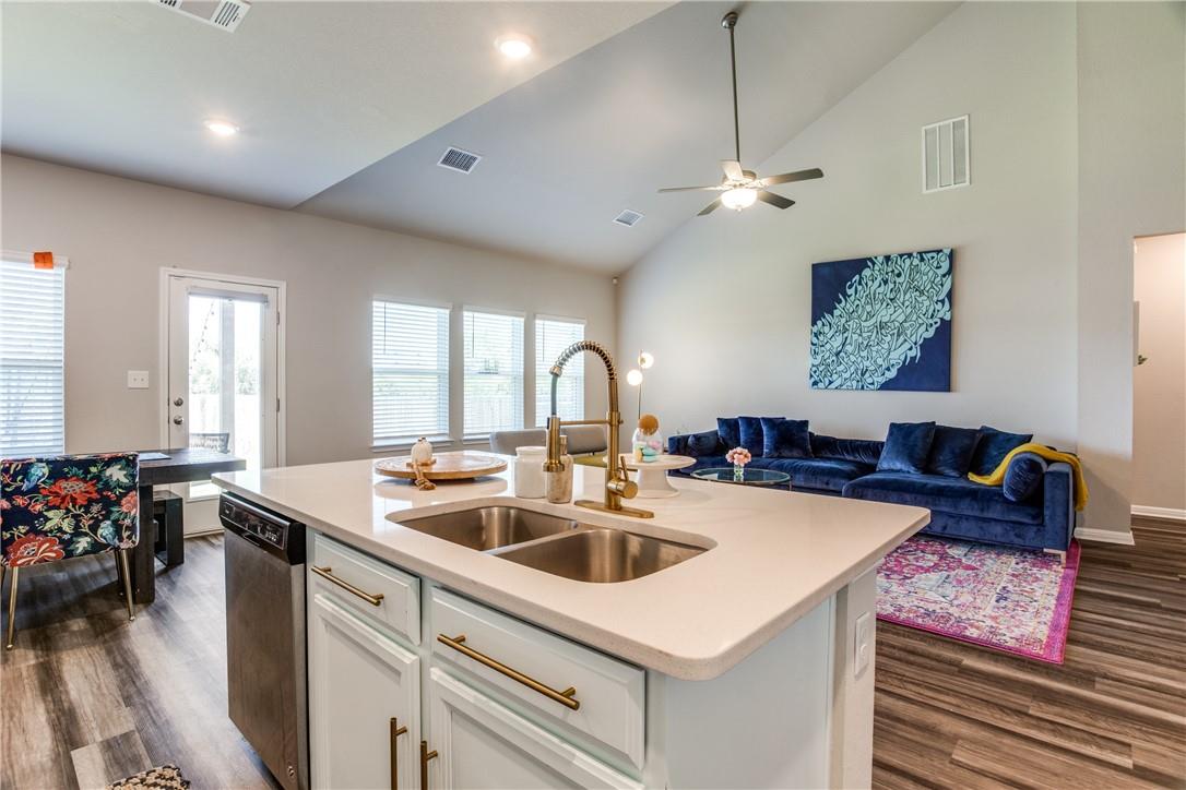 1341 Ivy Arbor Ln, Leander, TX 78641