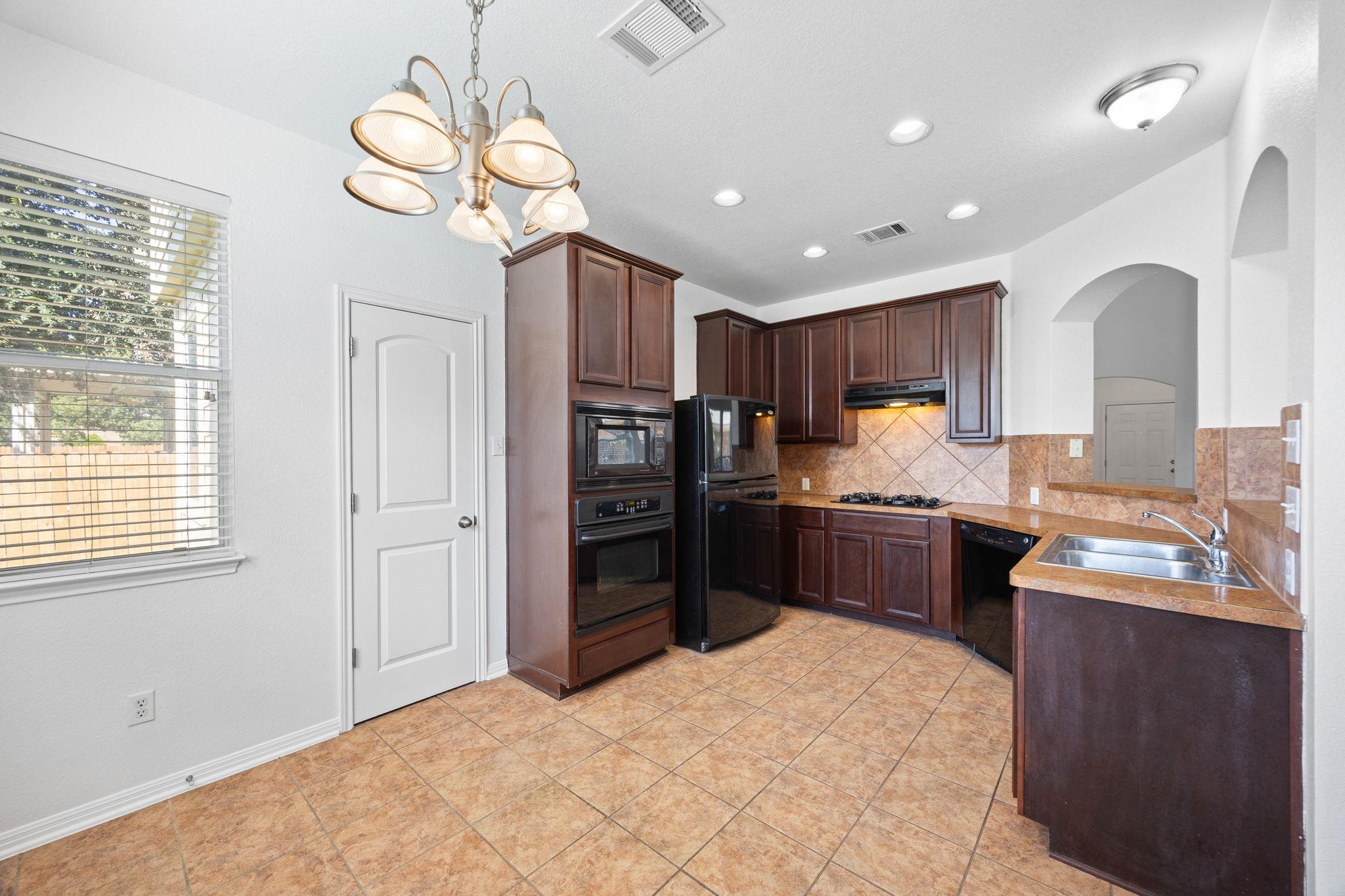 2995 Freemont St, Round Rock, TX 78681