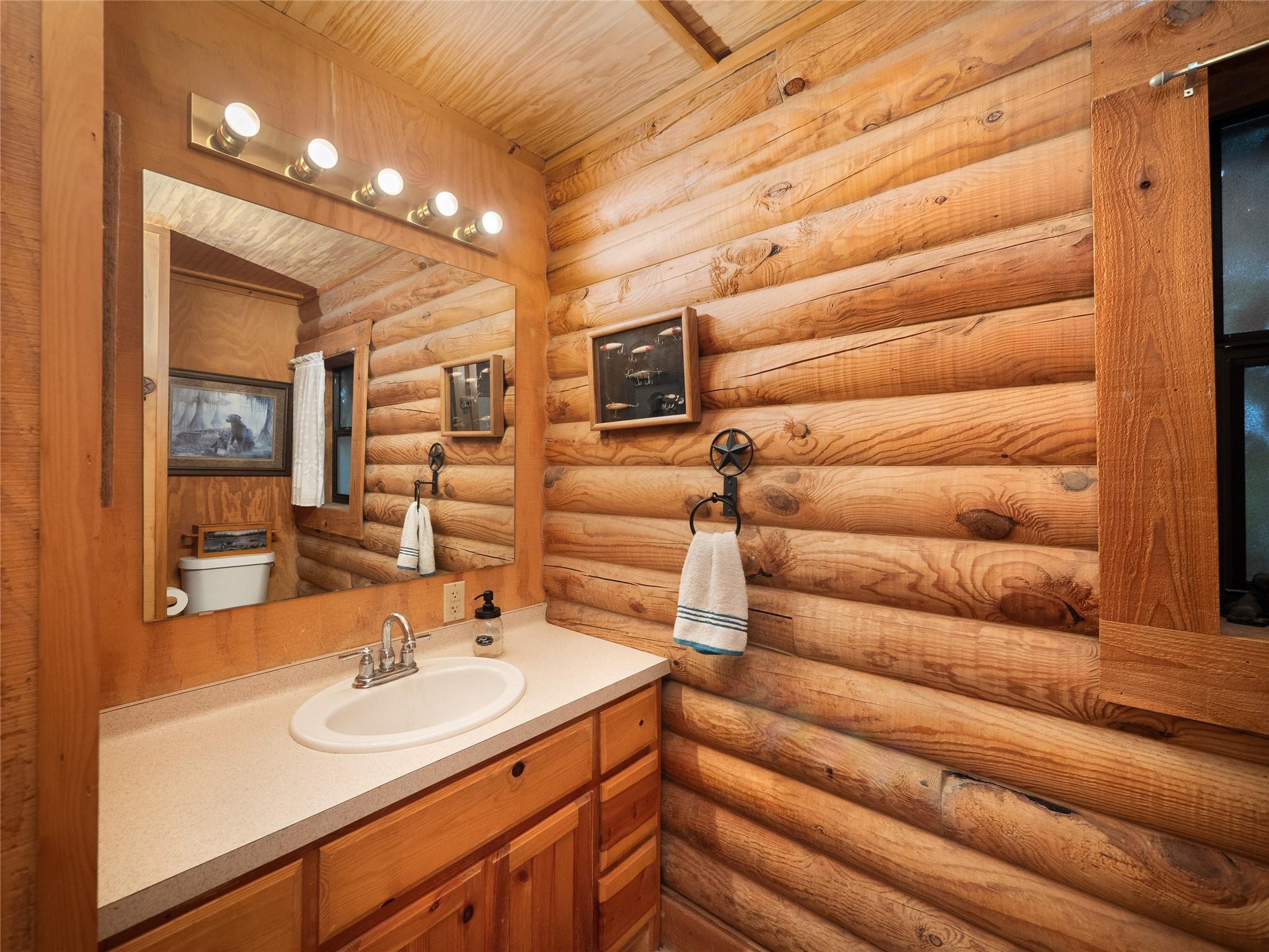 234 E Flag Creek Ranch Rd, Llano, TX 78643