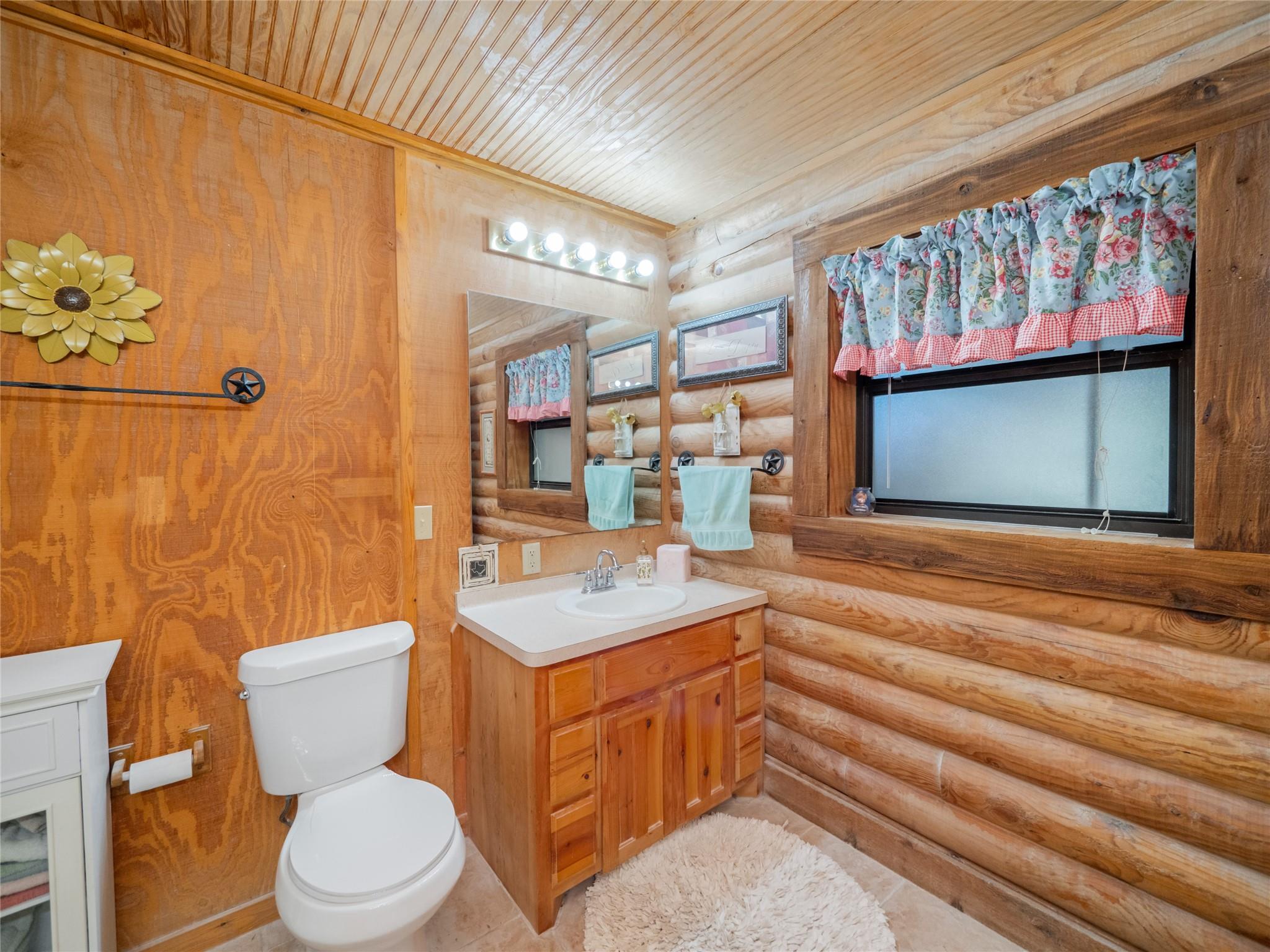 234 E Flag Creek Ranch Rd, Llano, TX 78643