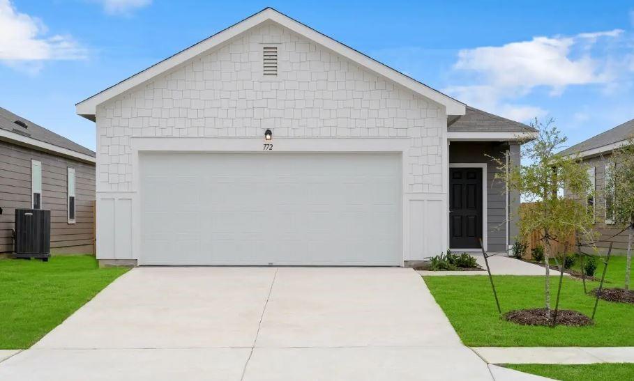 403 Cliff Dr, Maxwell, TX 78656