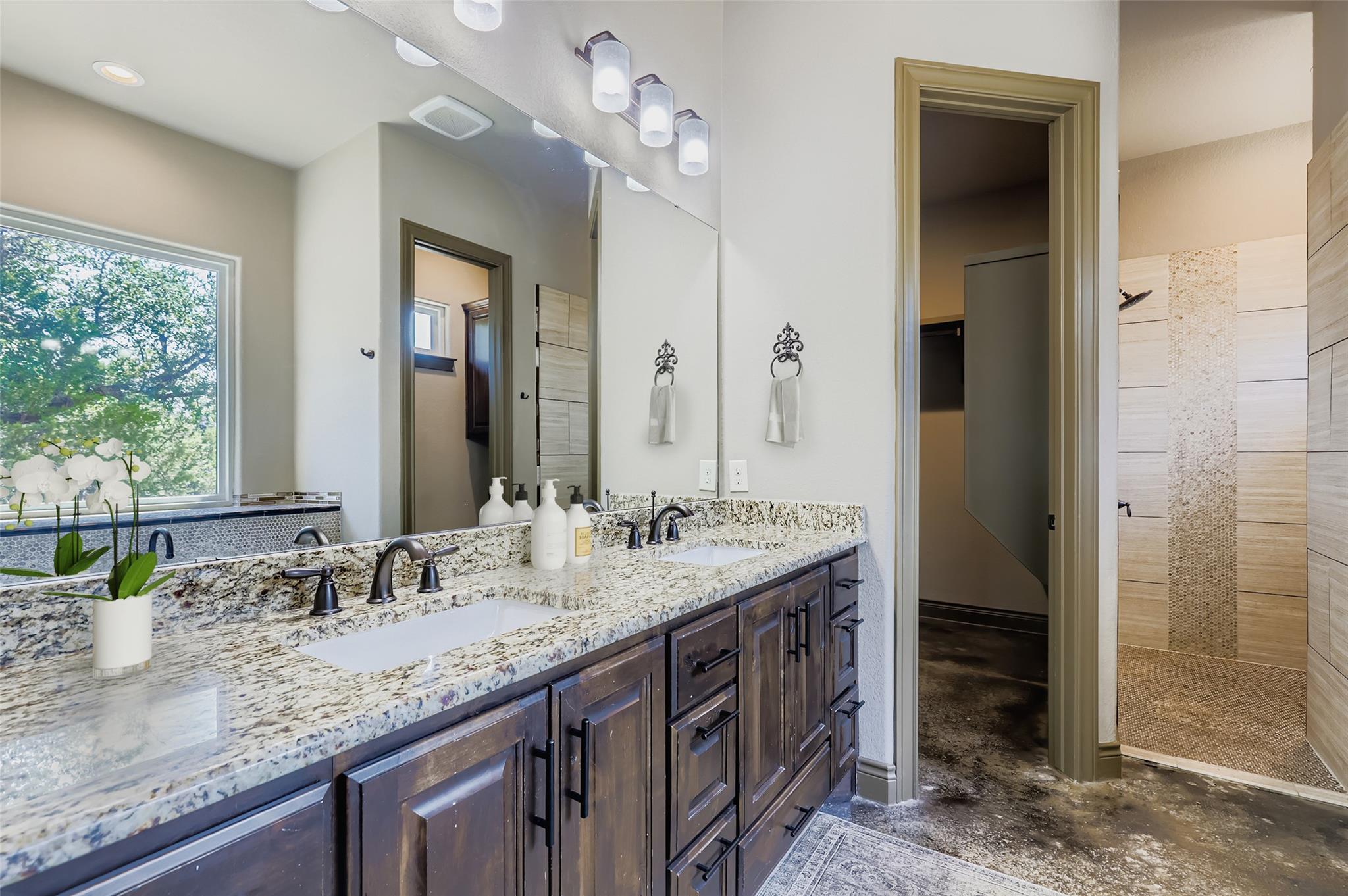 19129 Camelot Woods Cv, Lago Vista, TX 78645