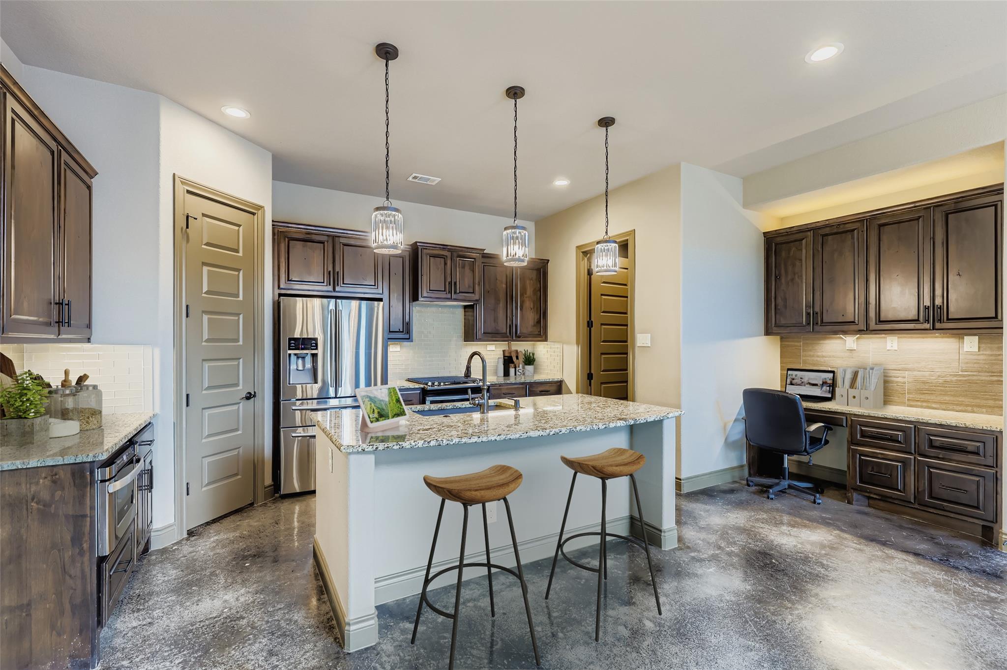 19129 Camelot Woods Cv, Lago Vista, TX 78645