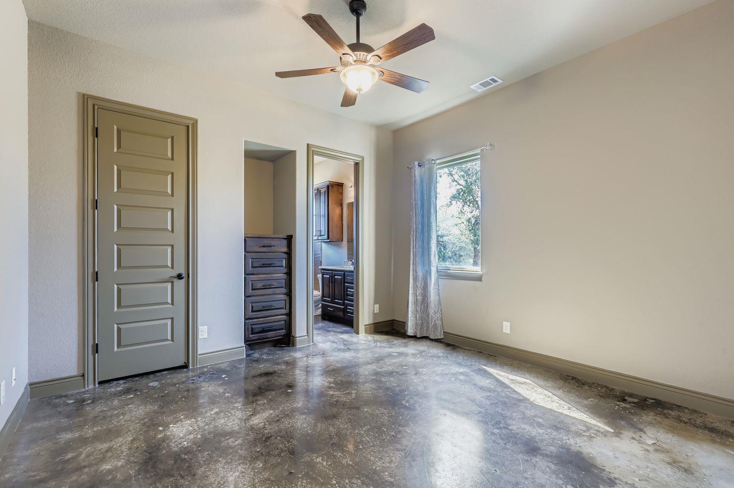 19129 Camelot Woods Cv, Lago Vista, TX 78645