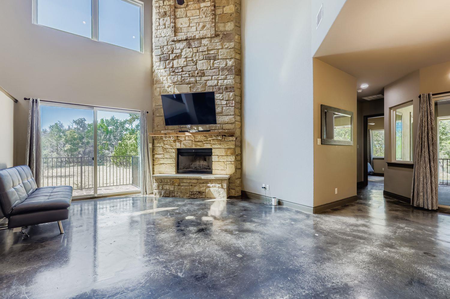 19129 Camelot Woods Cv, Lago Vista, TX 78645