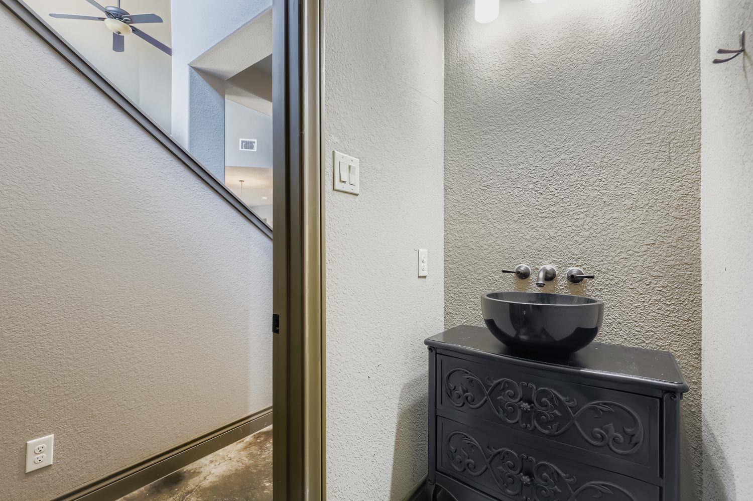 19129 Camelot Woods Cv, Lago Vista, TX 78645