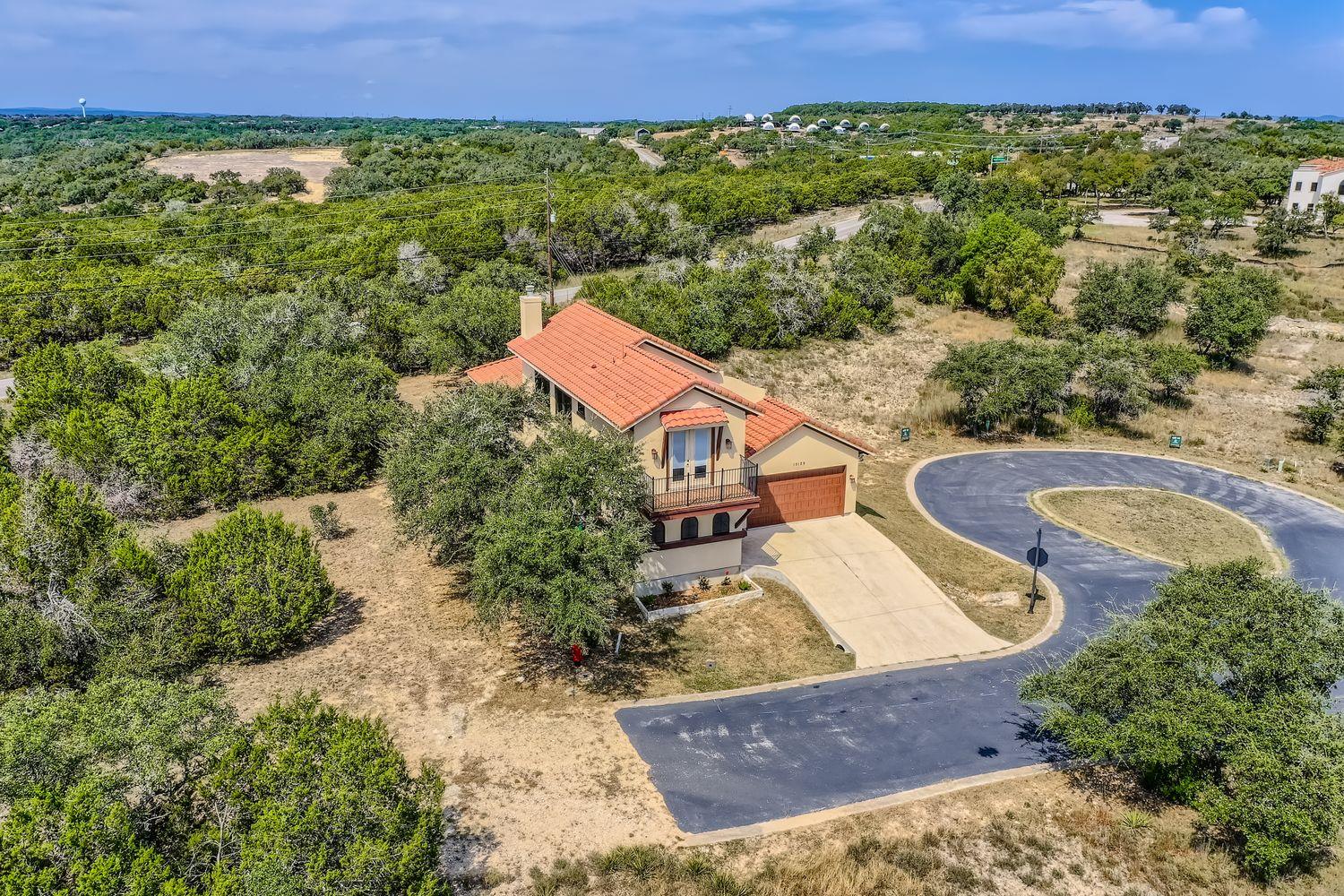 19129 Camelot Woods Cv, Lago Vista, TX 78645
