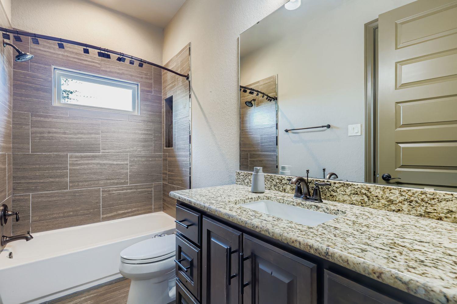 19129 Camelot Woods Cv, Lago Vista, TX 78645