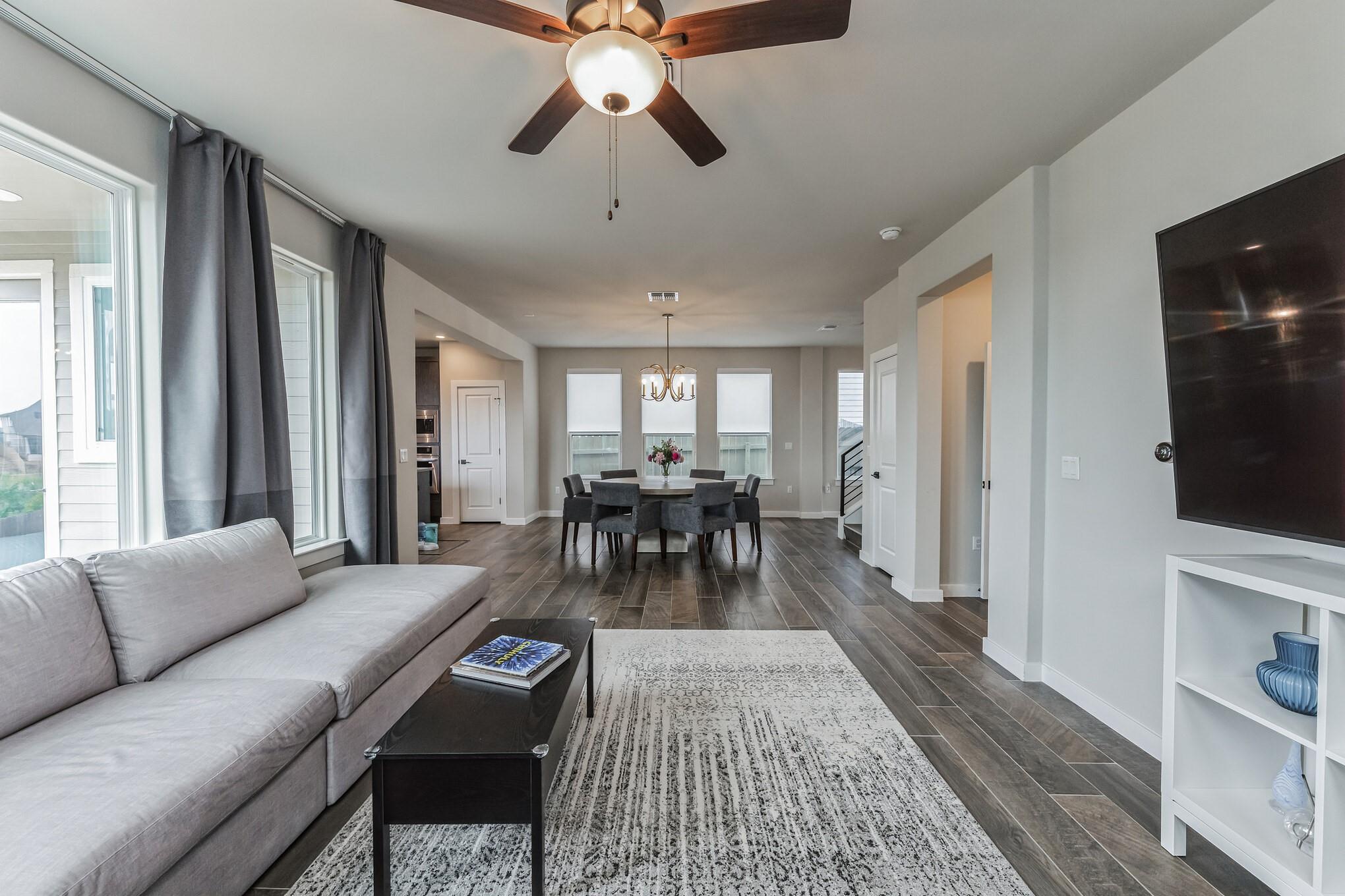 9800 Evening Canopy Dr, Manor, TX 78653