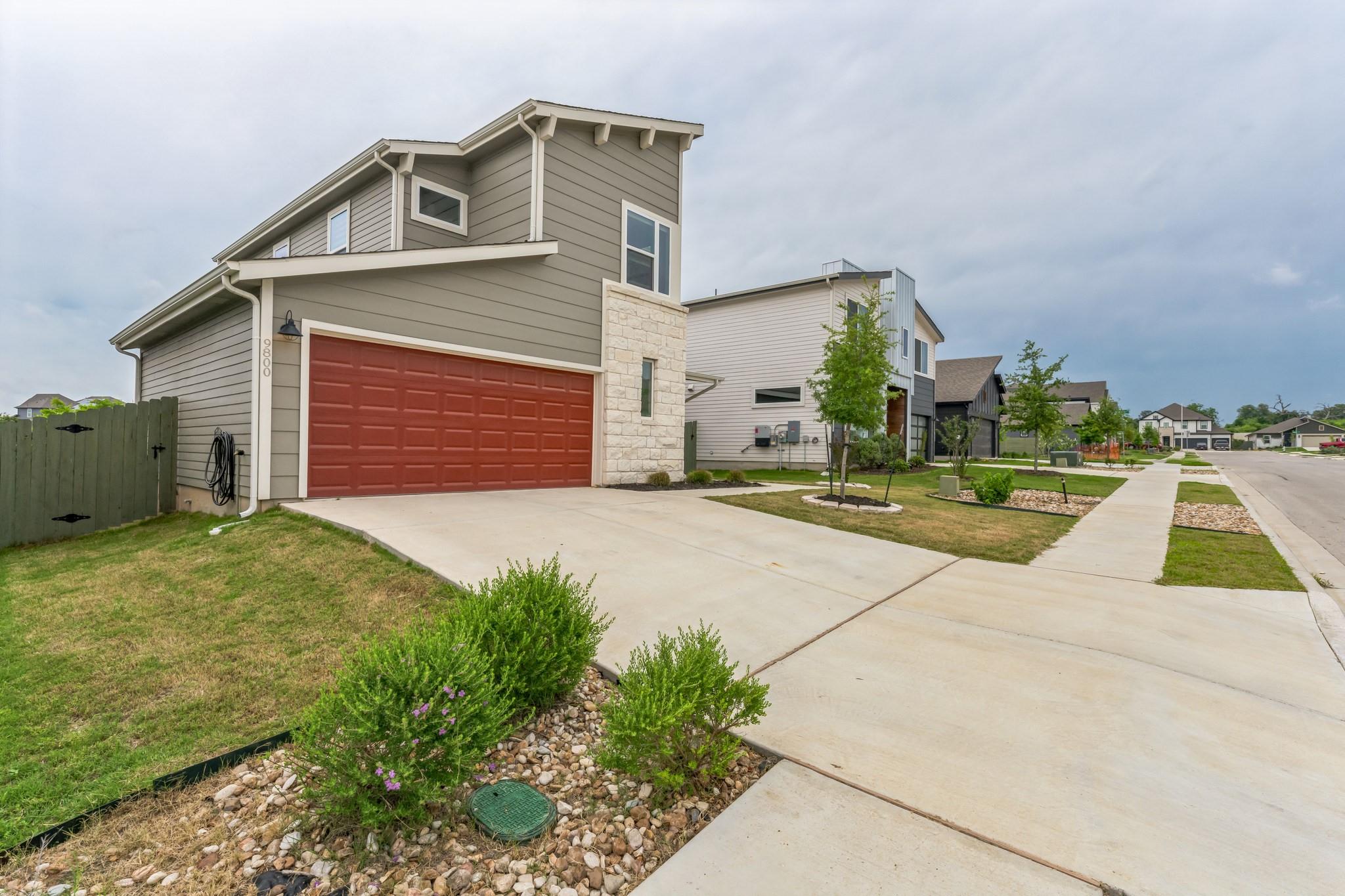 9800 Evening Canopy Dr, Manor, TX 78653