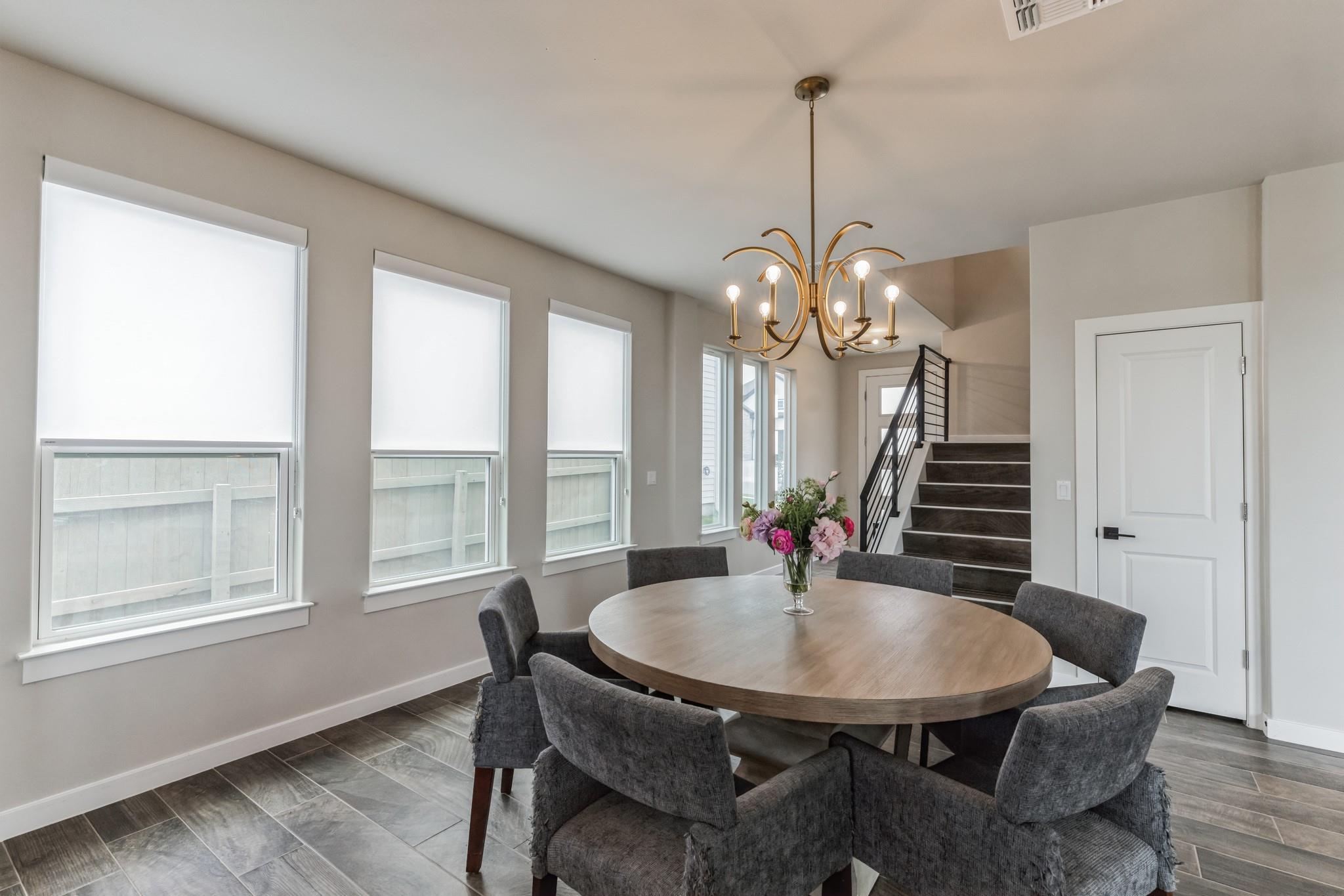 9800 Evening Canopy Dr, Manor, TX 78653