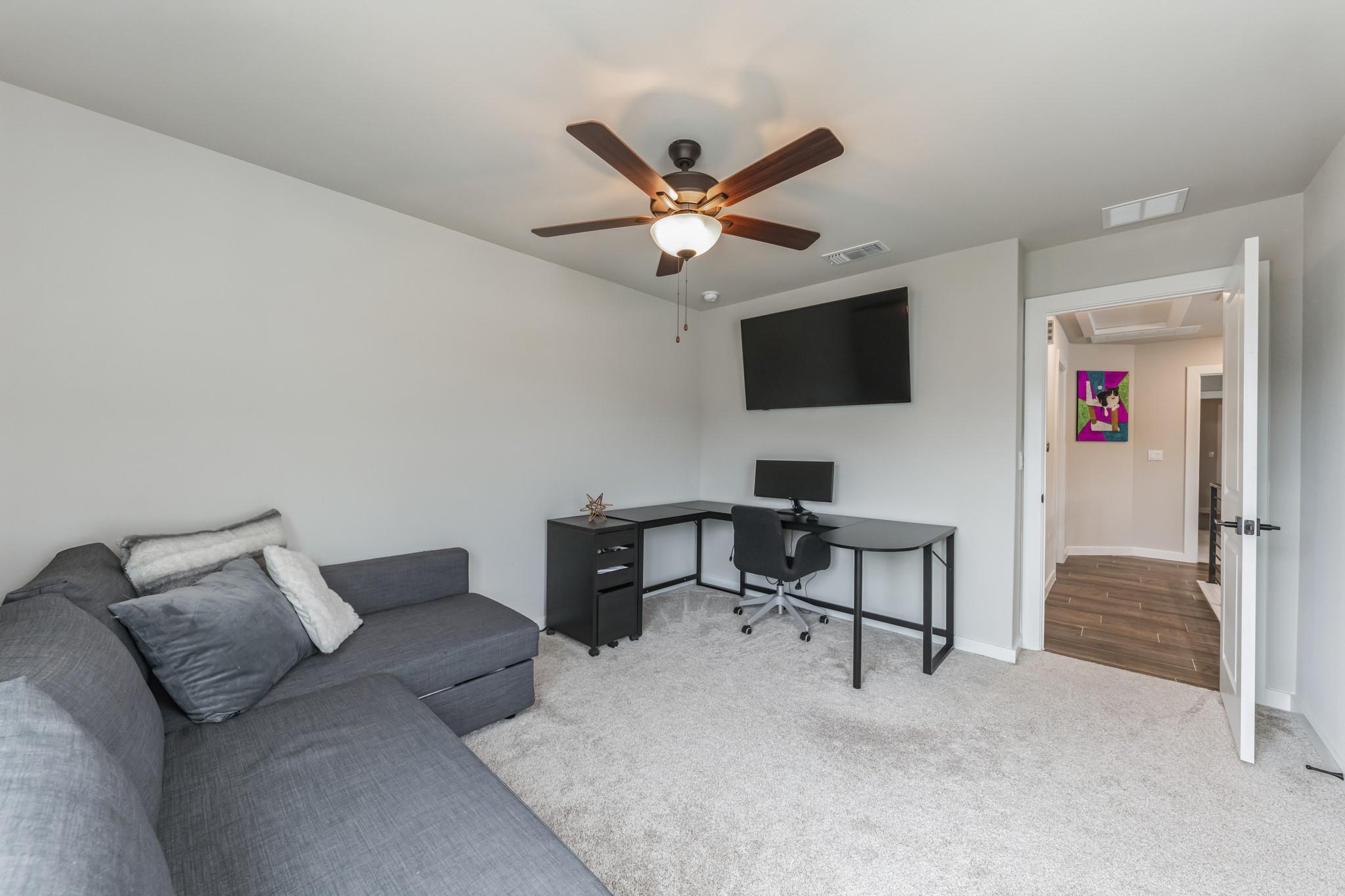 9800 Evening Canopy Dr, Manor, TX 78653