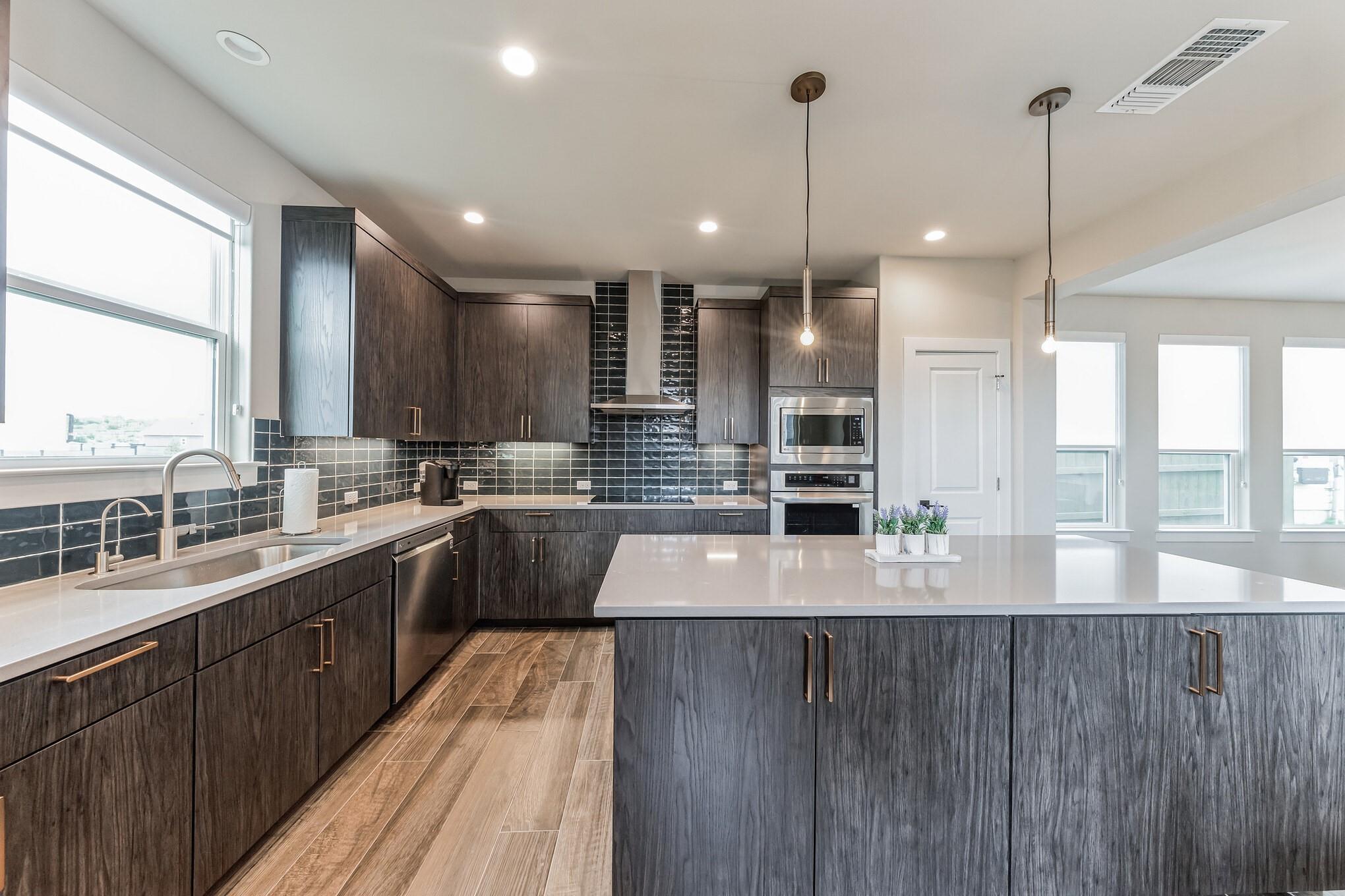 9800 Evening Canopy Dr, Manor, TX 78653