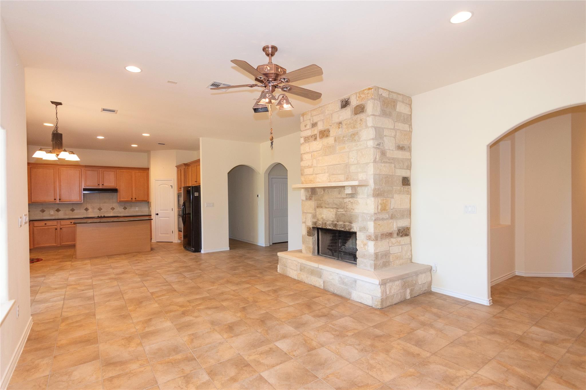 6004 Cimmaron Trl, Lago Vista, TX 78645