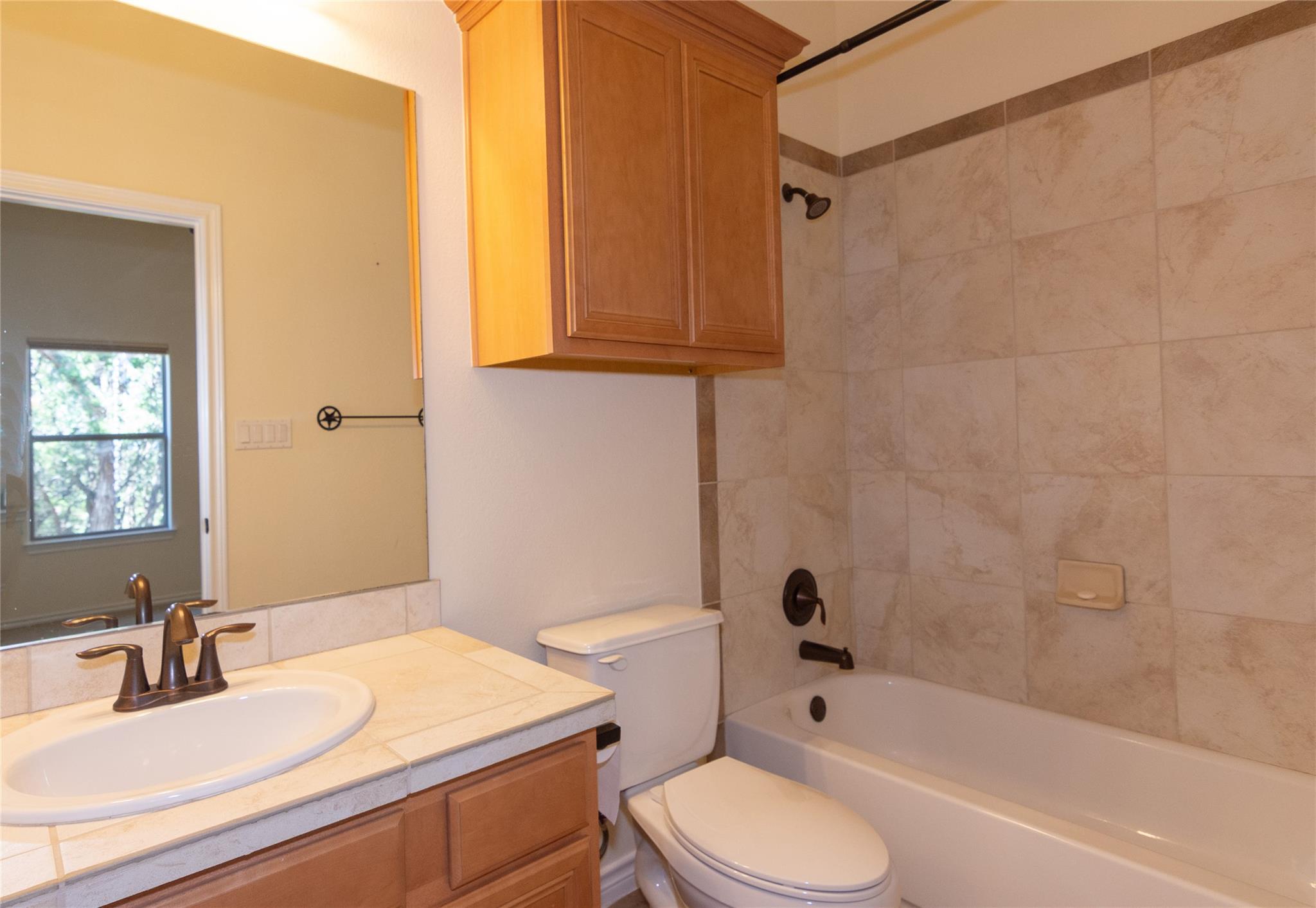 6004 Cimmaron Trl, Lago Vista, TX 78645