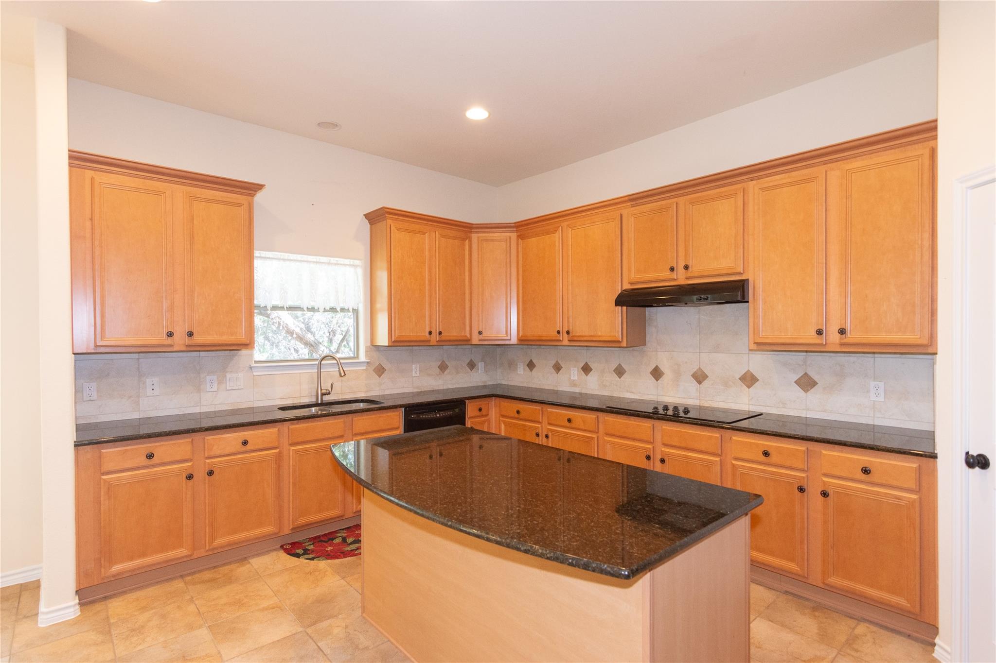 6004 Cimmaron Trl, Lago Vista, TX 78645