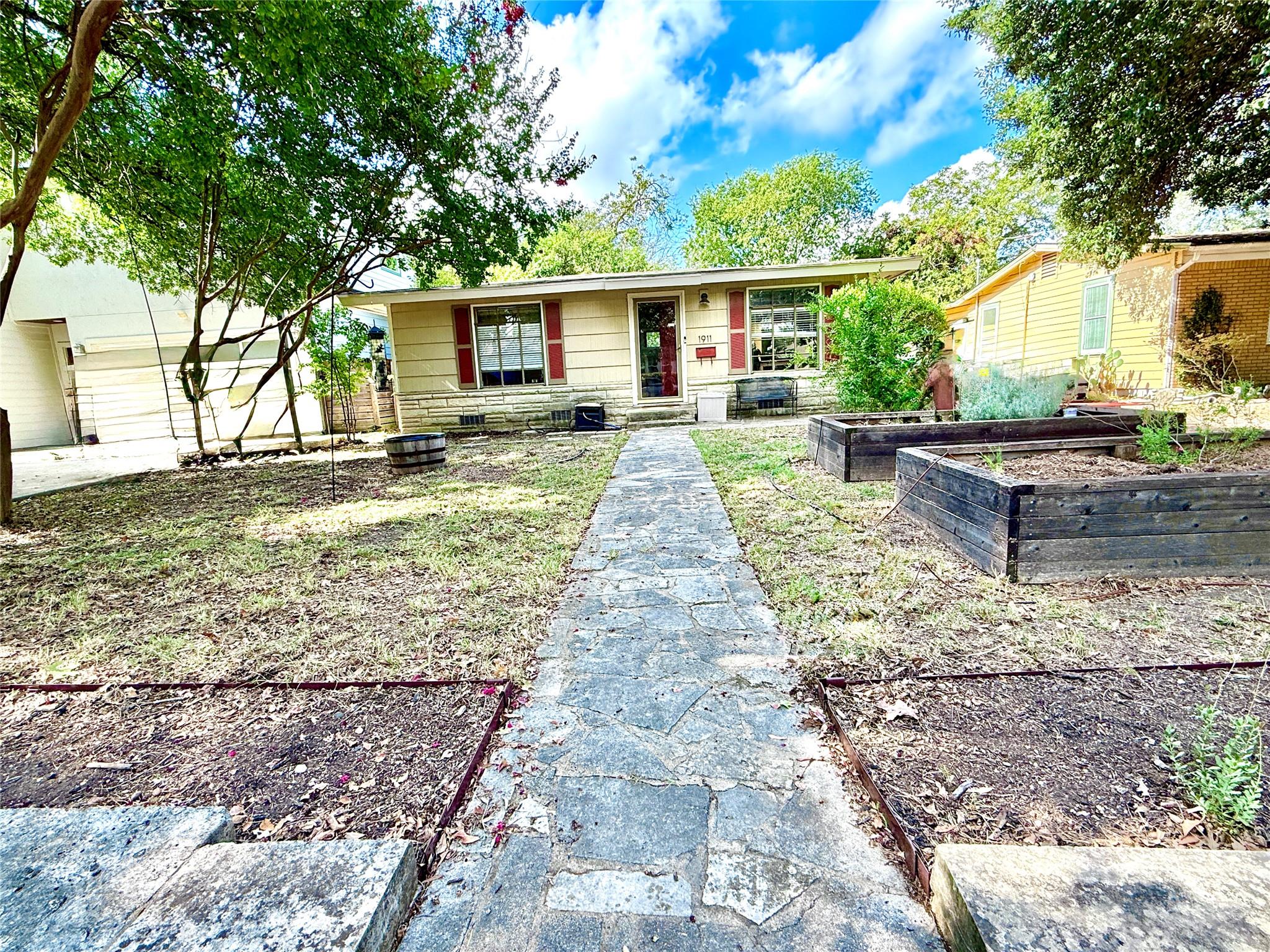 1911 Pasadena Dr, Austin, TX 78757