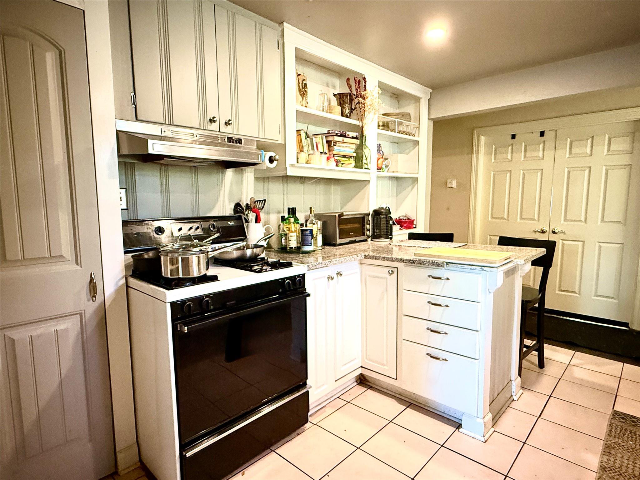 1911 Pasadena Dr, Austin, TX 78757