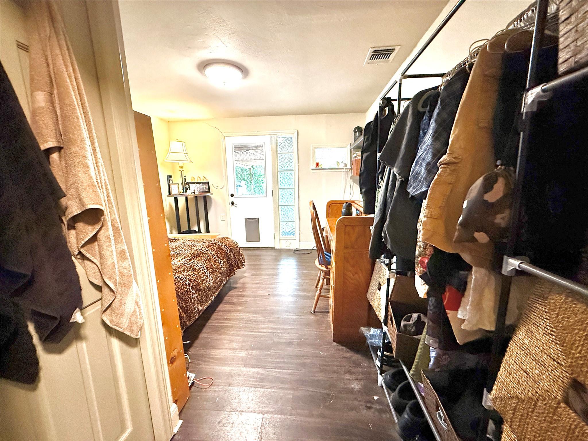 1911 Pasadena Dr, Austin, TX 78757