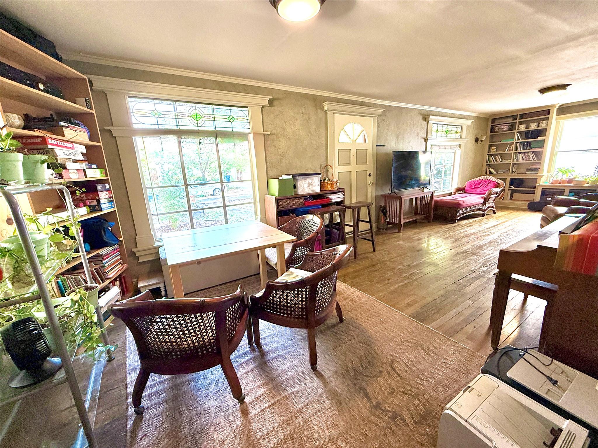 1911 Pasadena Dr, Austin, TX 78757