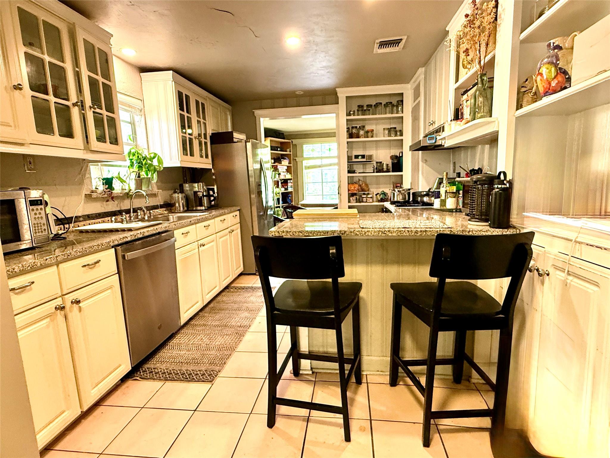 1911 Pasadena Dr, Austin, TX 78757