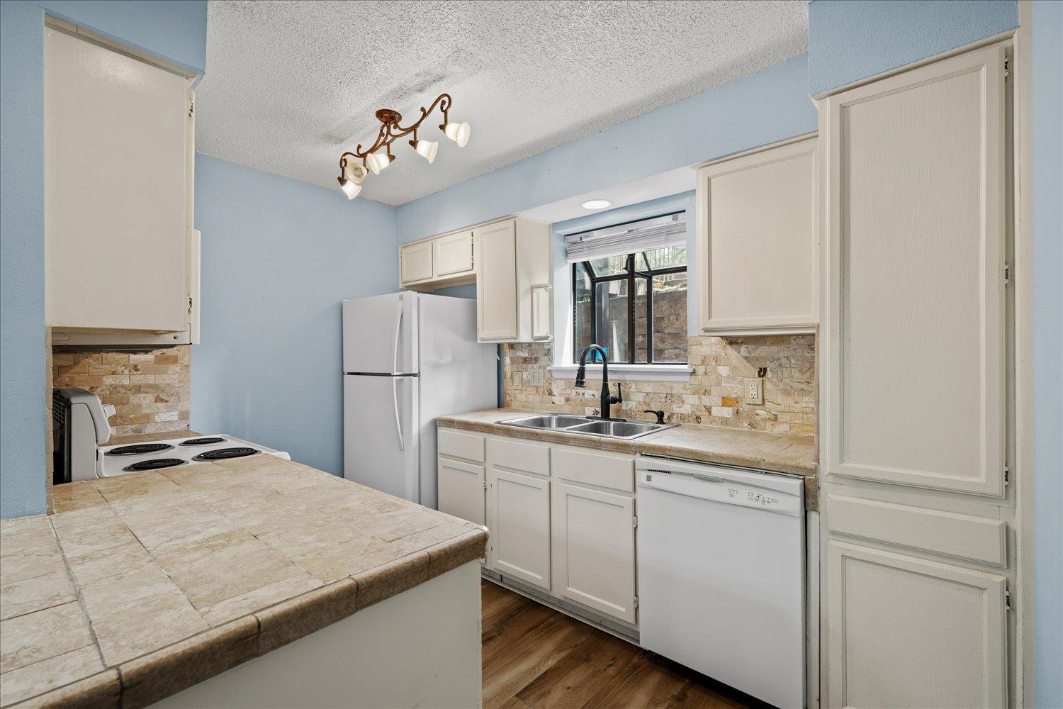 4212 Medical Dr # 201, San Antonio, TX 78229