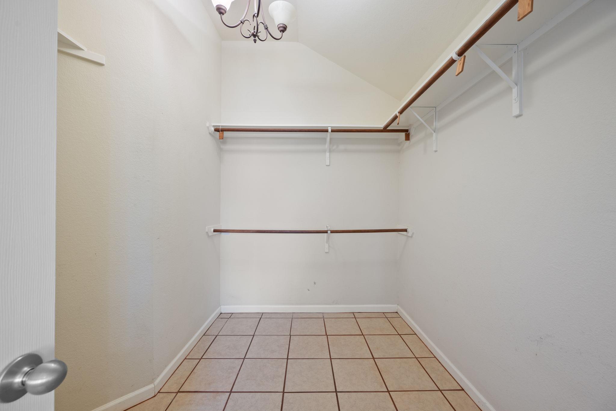 105 Mattingly St, Hutto, TX 78634