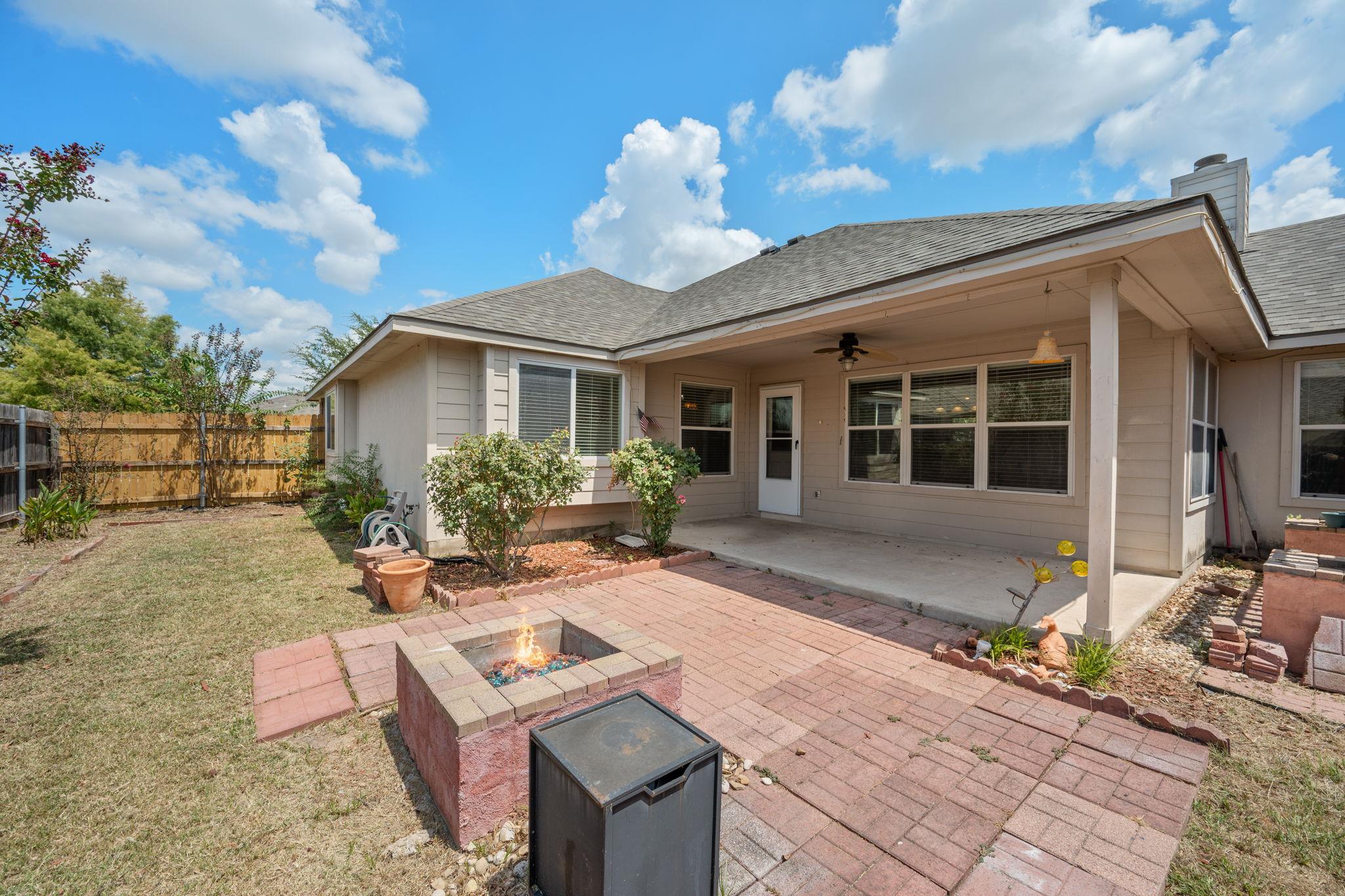 105 Mattingly St, Hutto, TX 78634