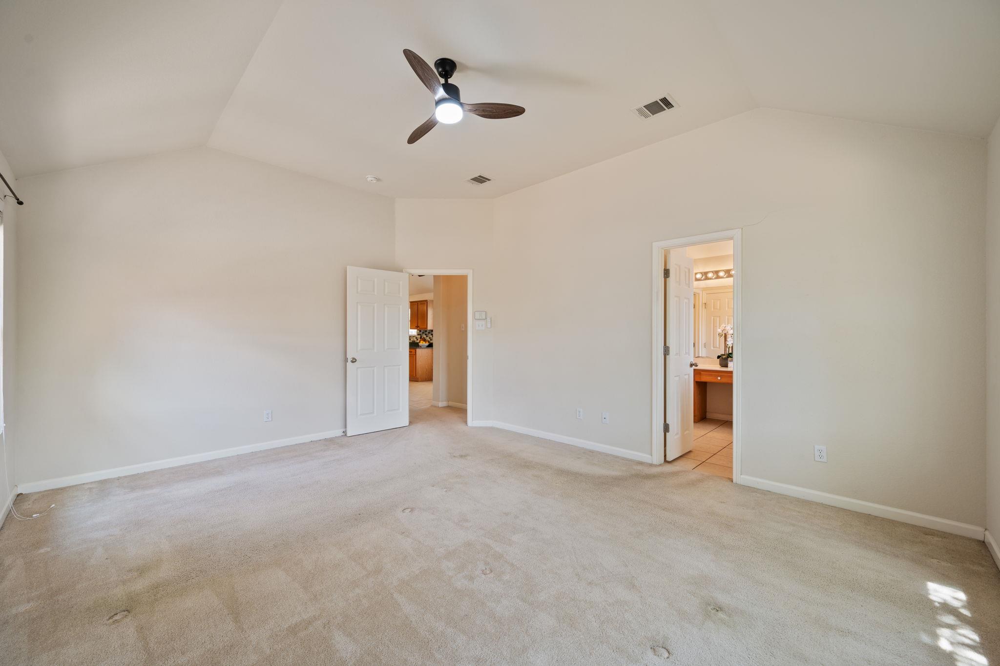 105 Mattingly St, Hutto, TX 78634