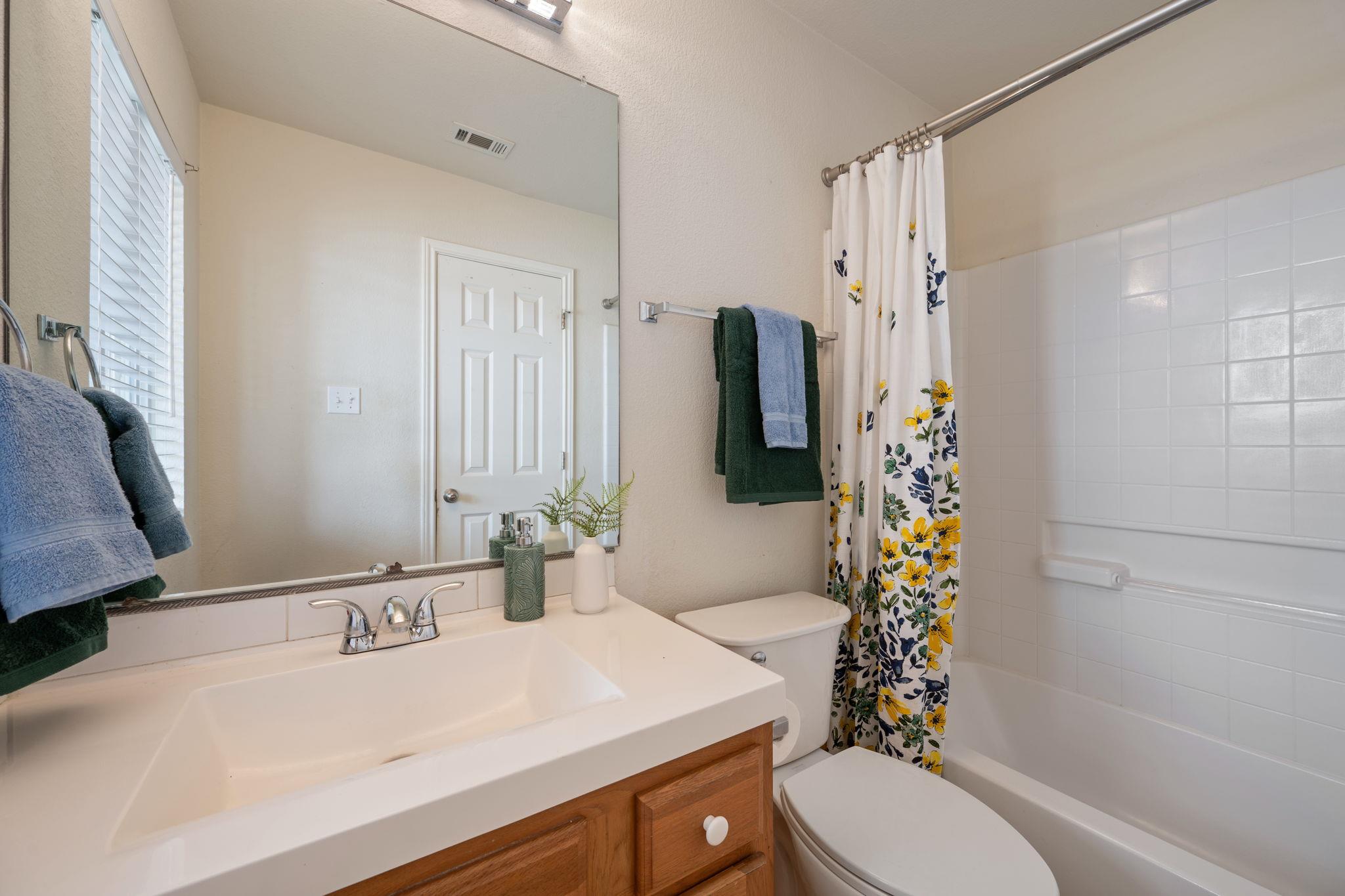 105 Mattingly St, Hutto, TX 78634