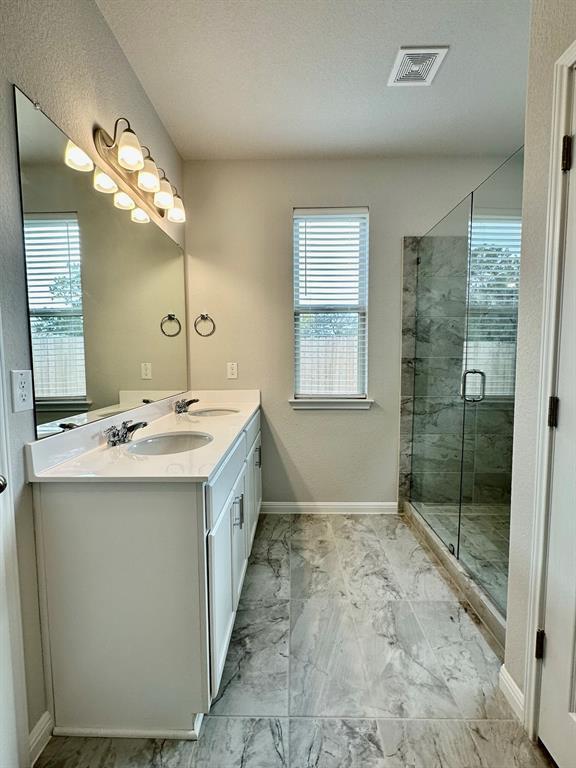 124 Macarthur Dr, Leander, TX 78641