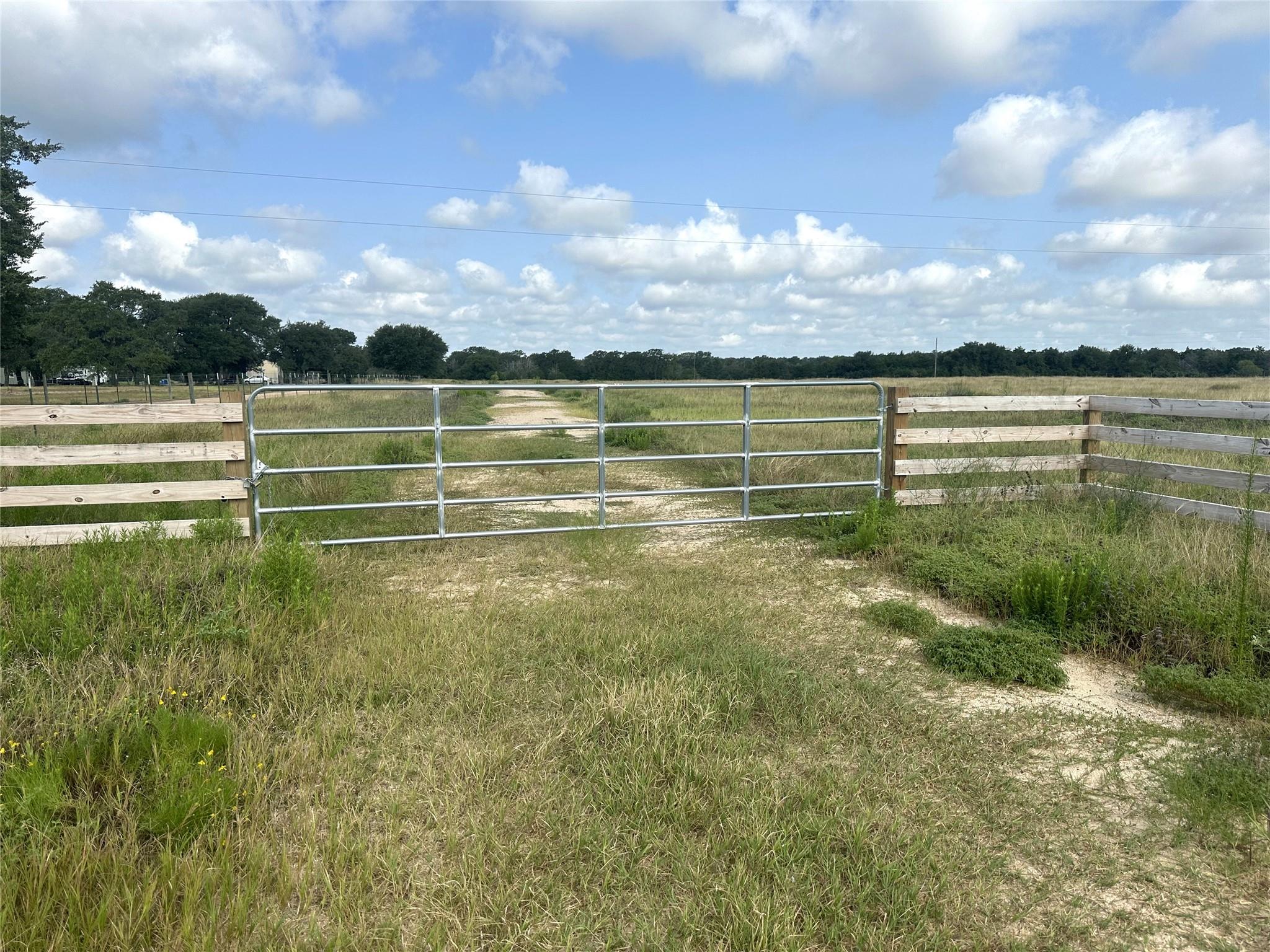 8345 Farm To Market Road 2145, La Grange, TX 78945