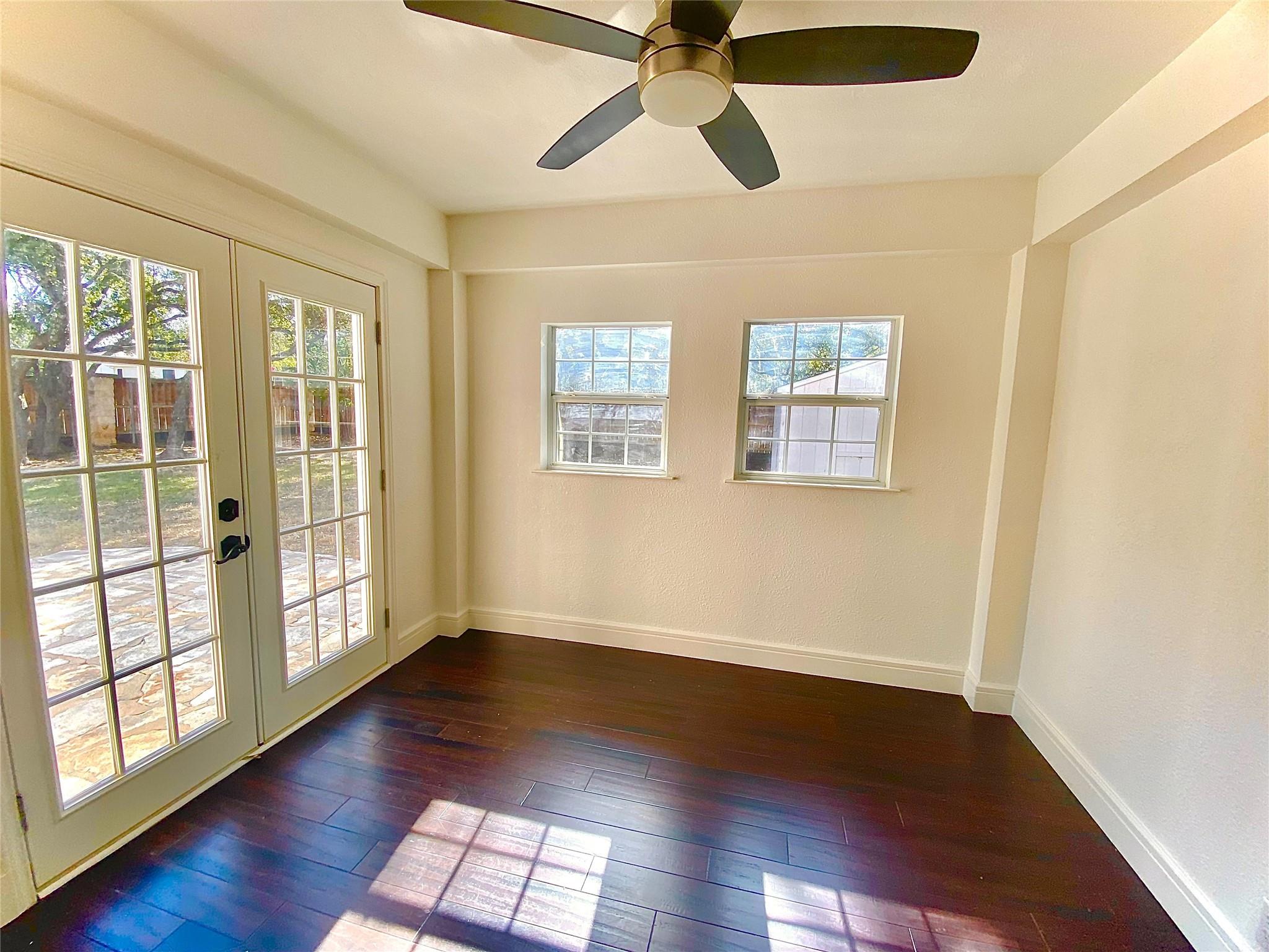 2601 Greenlee Dr, Leander, TX 78641