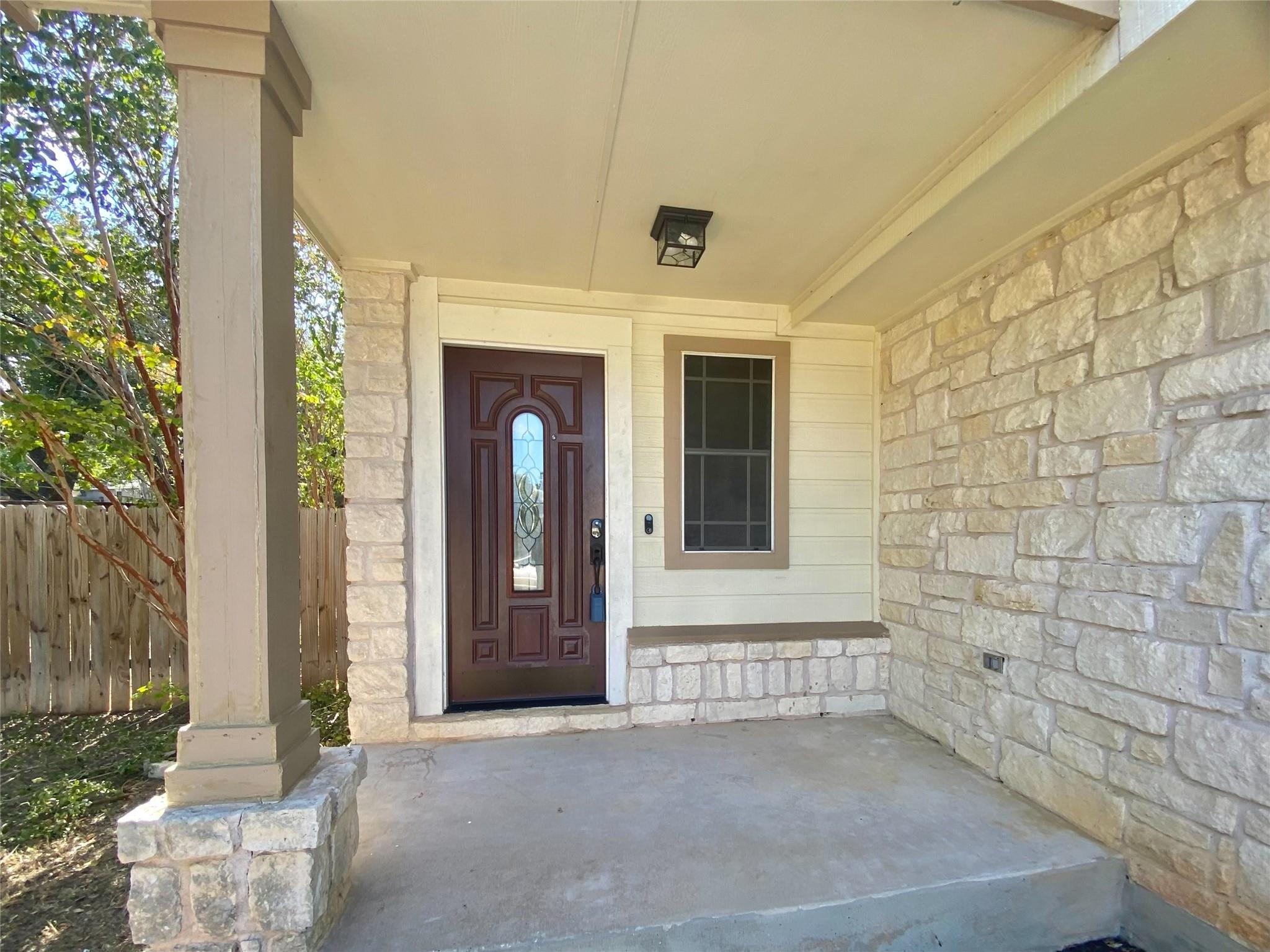 2601 Greenlee Dr, Leander, TX 78641