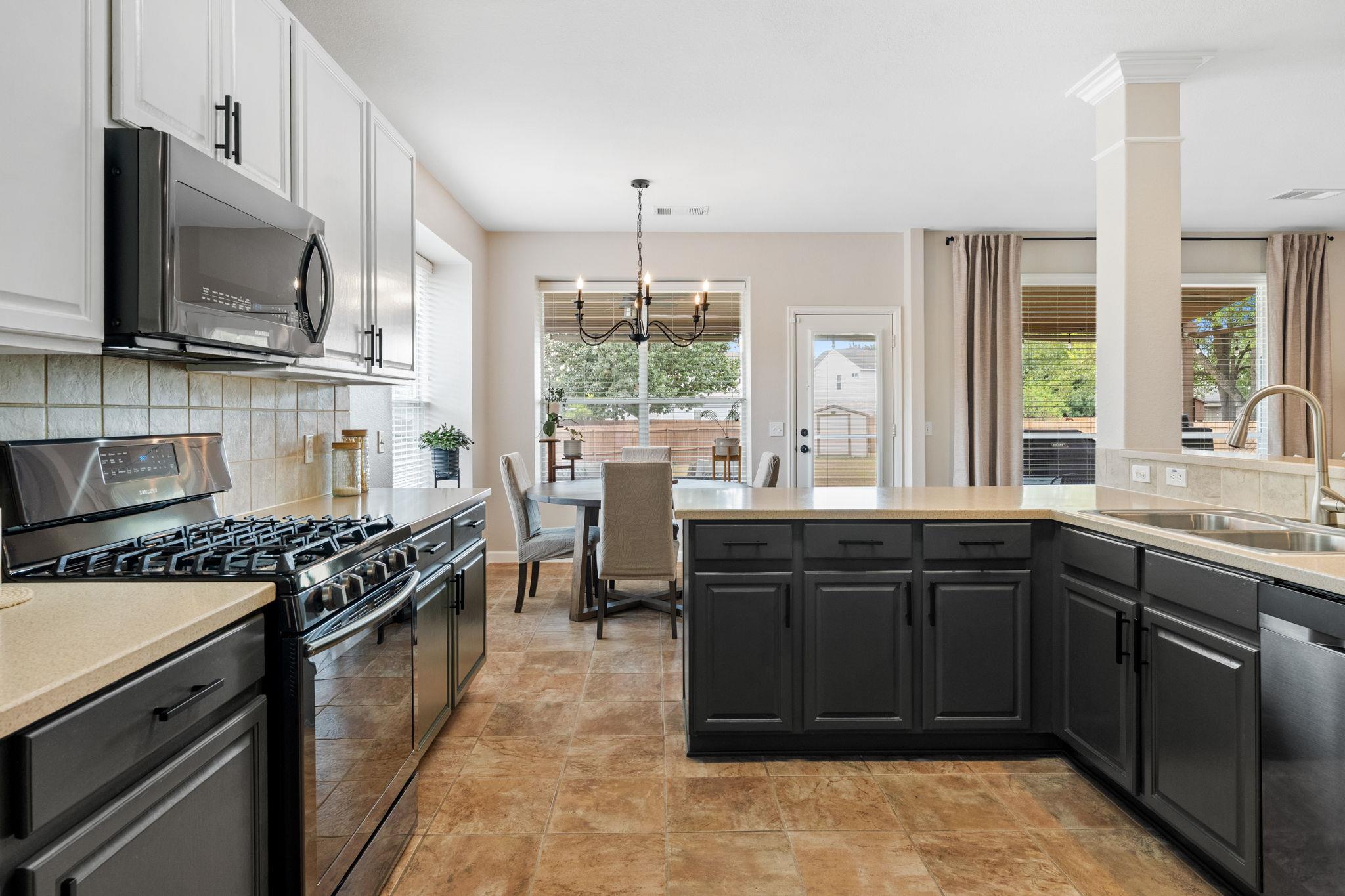 154 Larch Cv, Kyle, TX 78640